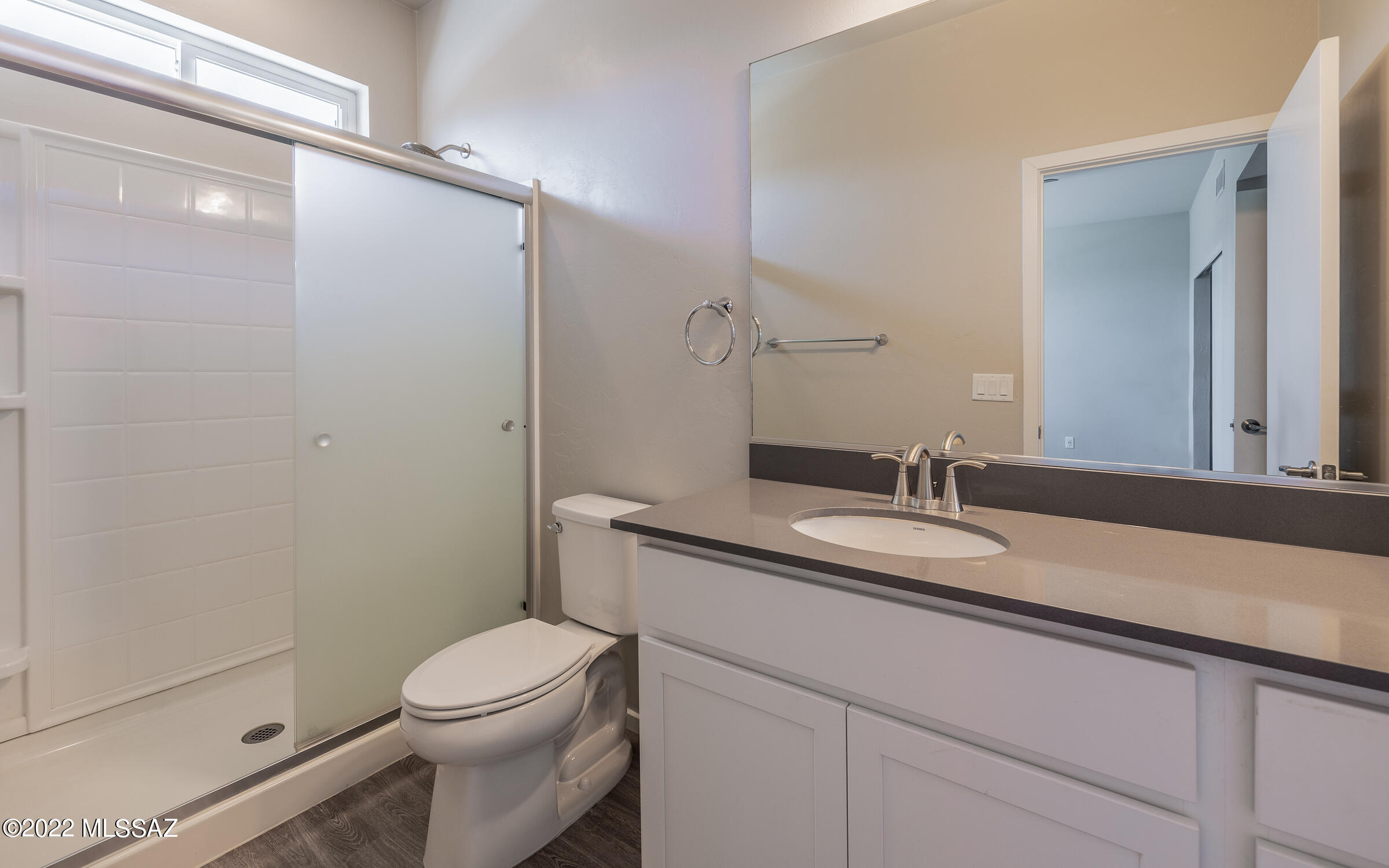 Camino Modern SQ20180120608 - Residential