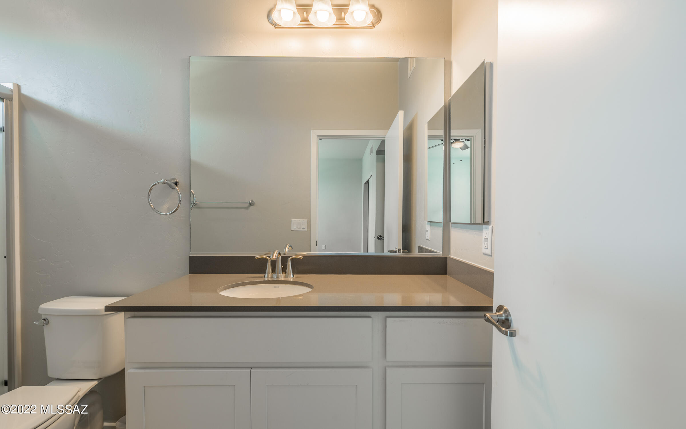 Camino Modern SQ20180120608 - Residential
