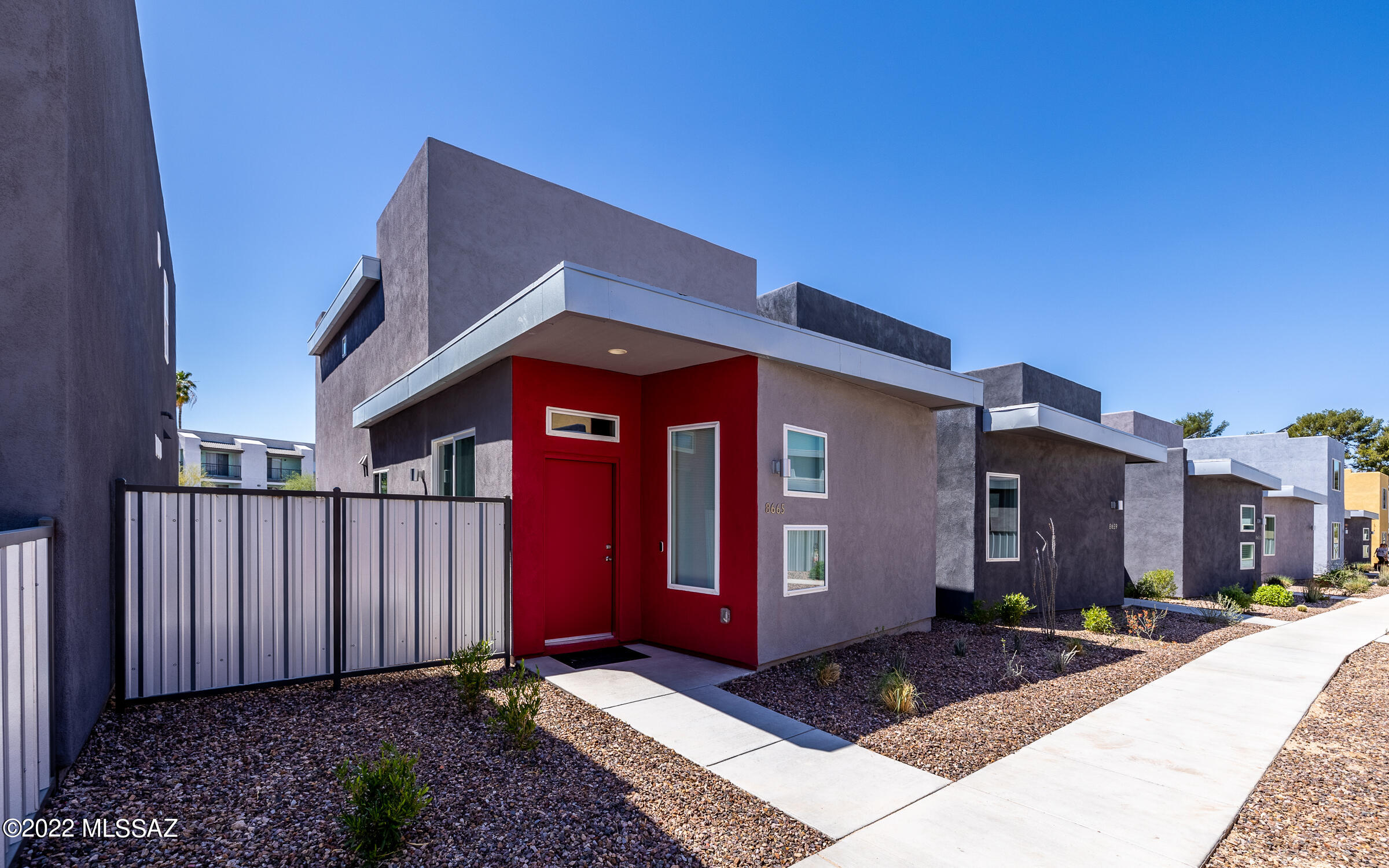Camino Modern SQ20180120608 - Residential