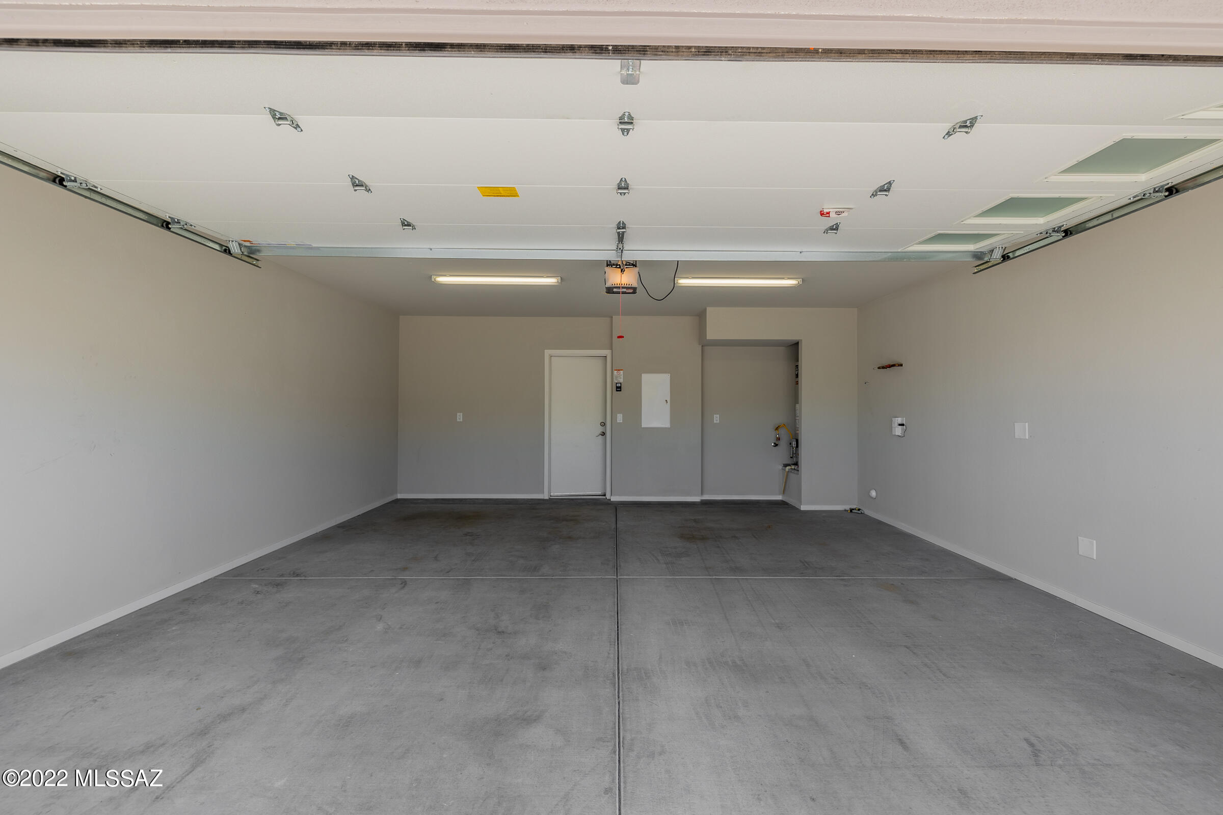 Camino Modern SQ20180120608 - Residential