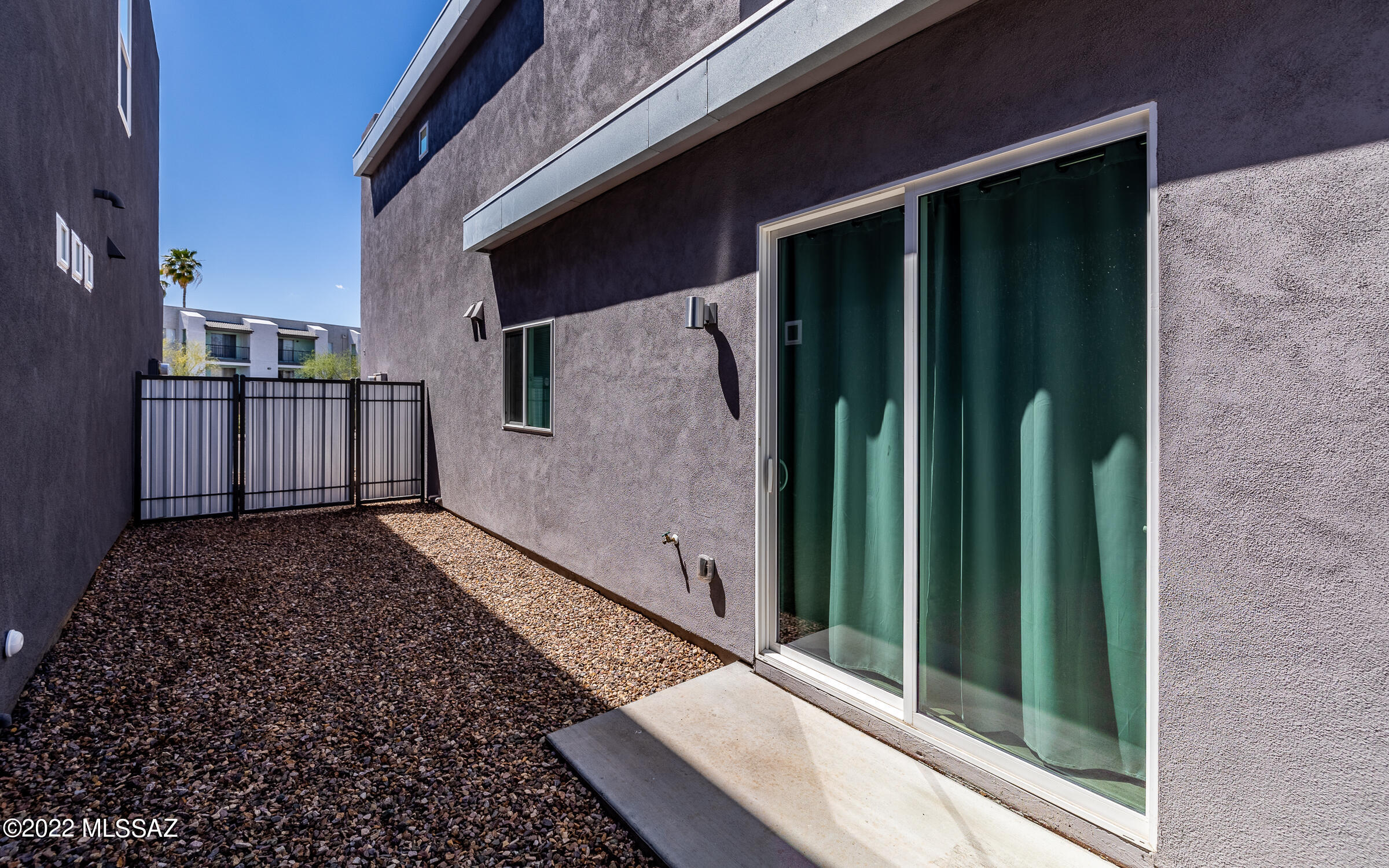 Camino Modern SQ20180120608 - Residential