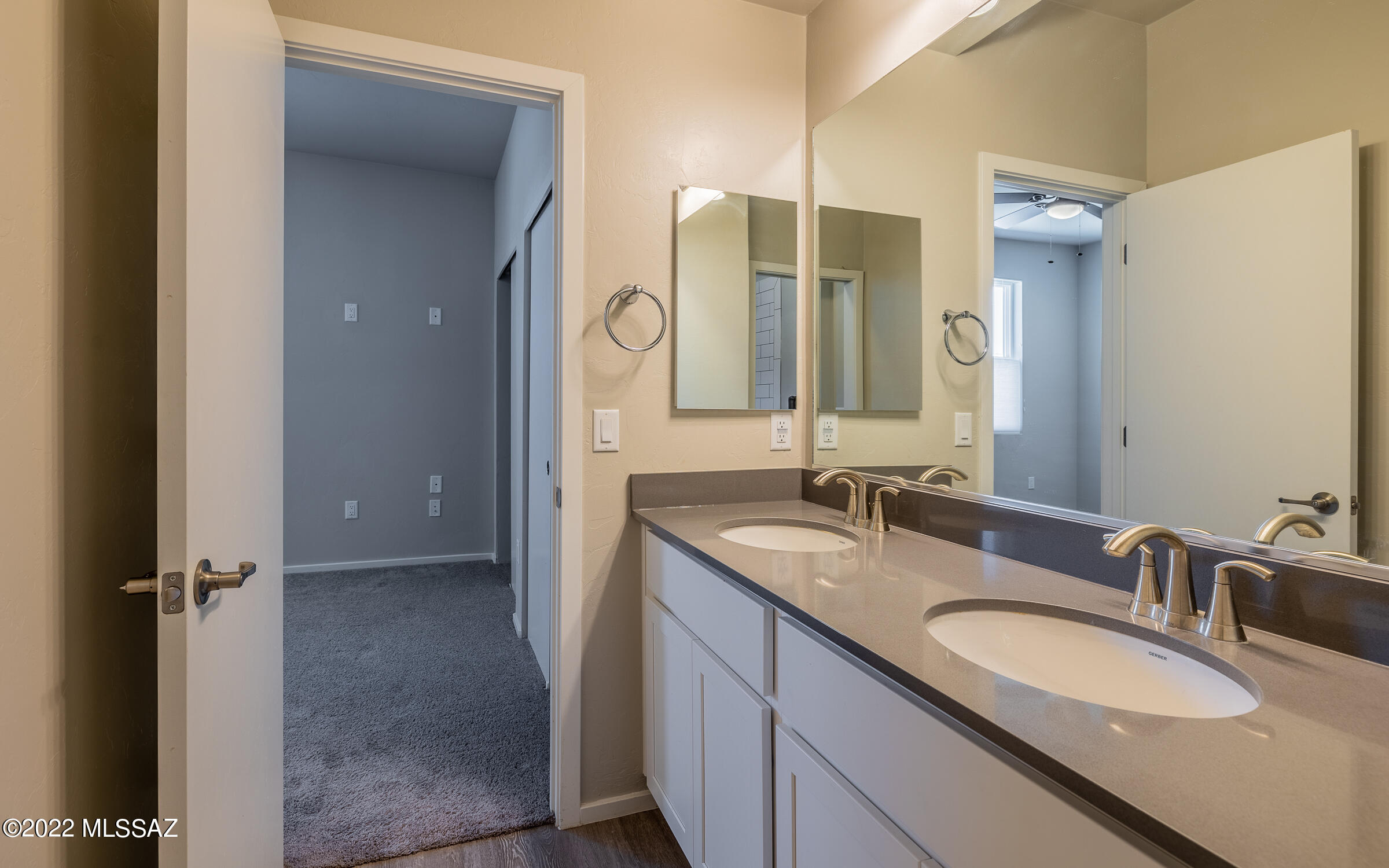 Camino Modern SQ20180120608 - Residential