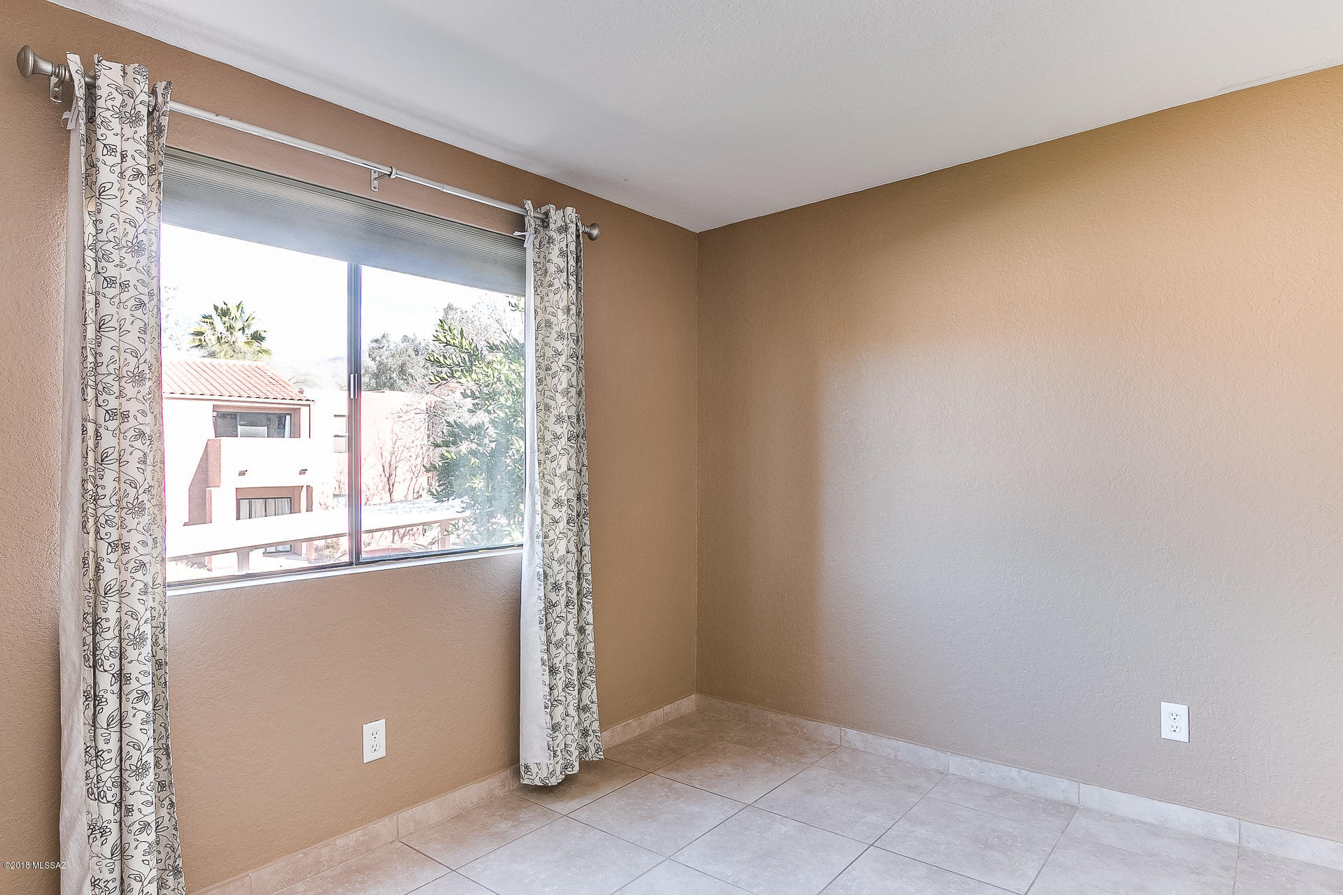 Ventana Vista Condominiums - Residential