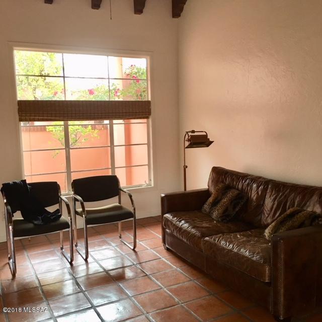 La Querencia Twnhms (1-8) - Residential