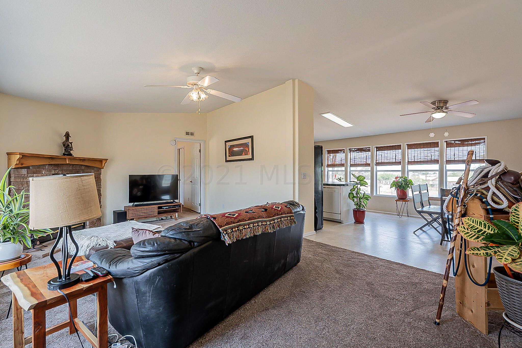 J Six Ranchettes 6 - Residential