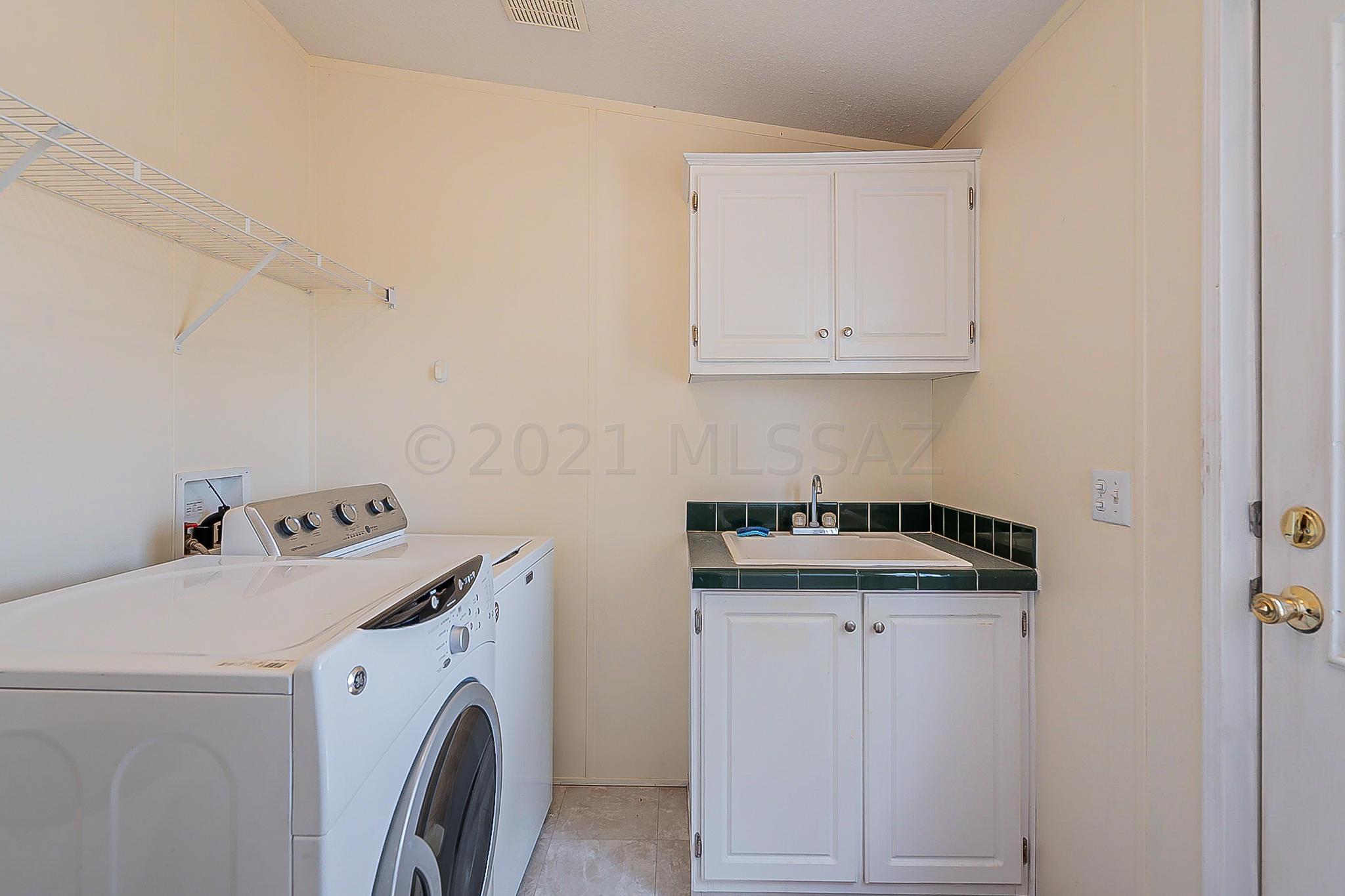 J Six Ranchettes 6 - Residential