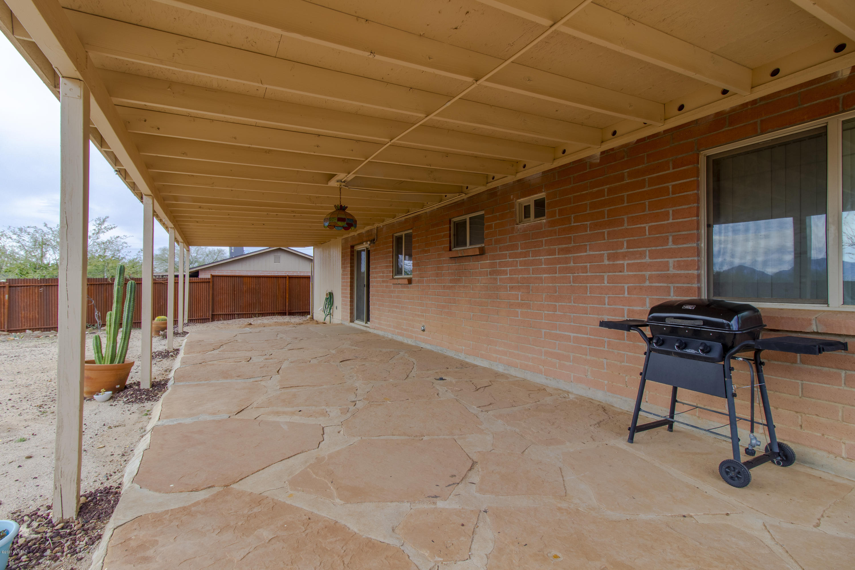 Twin Lakes (1-148) - Residential Lease