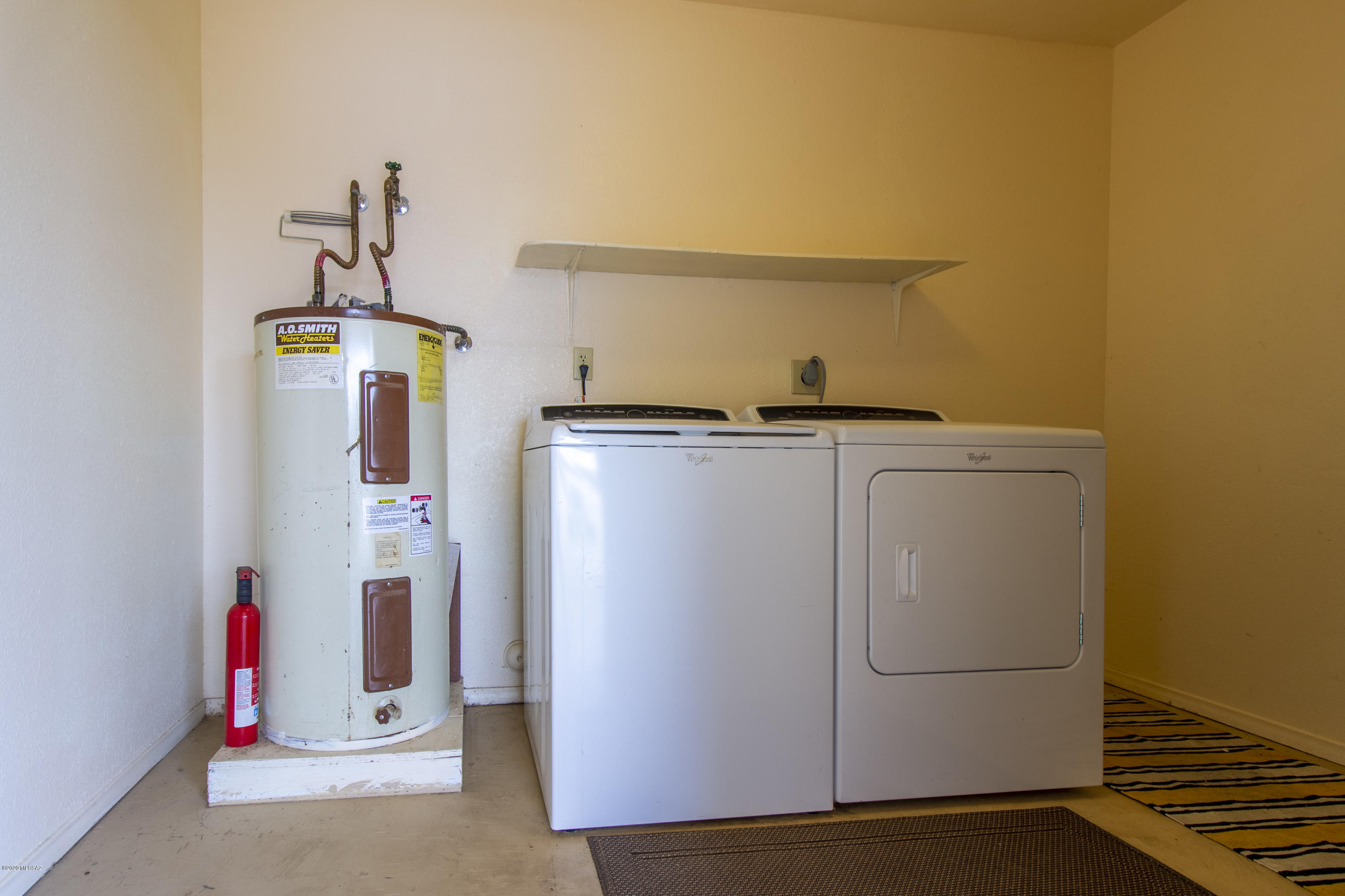Twin Lakes (1-148) - Residential Lease
