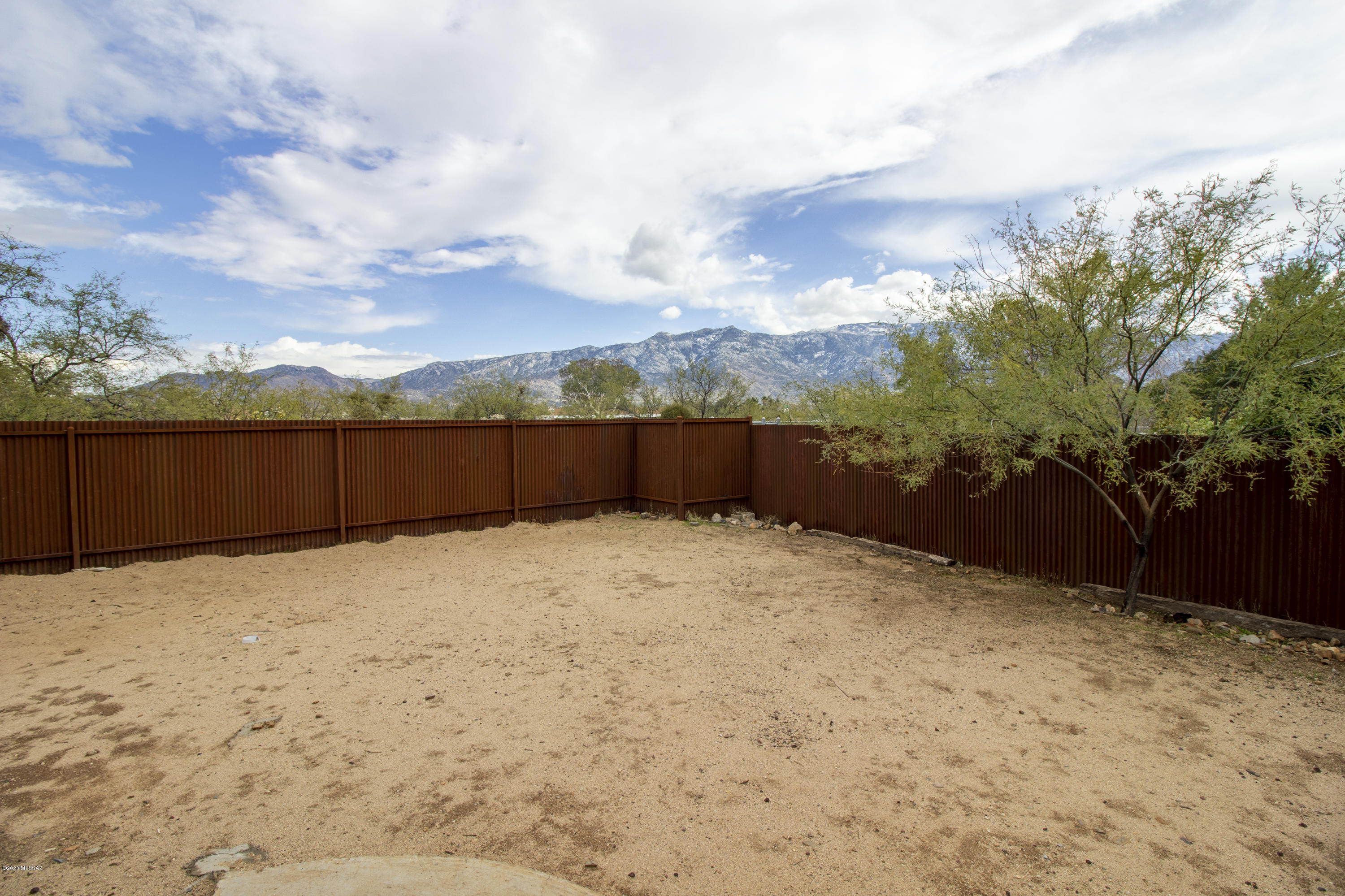 Twin Lakes (1-148) - Residential Lease