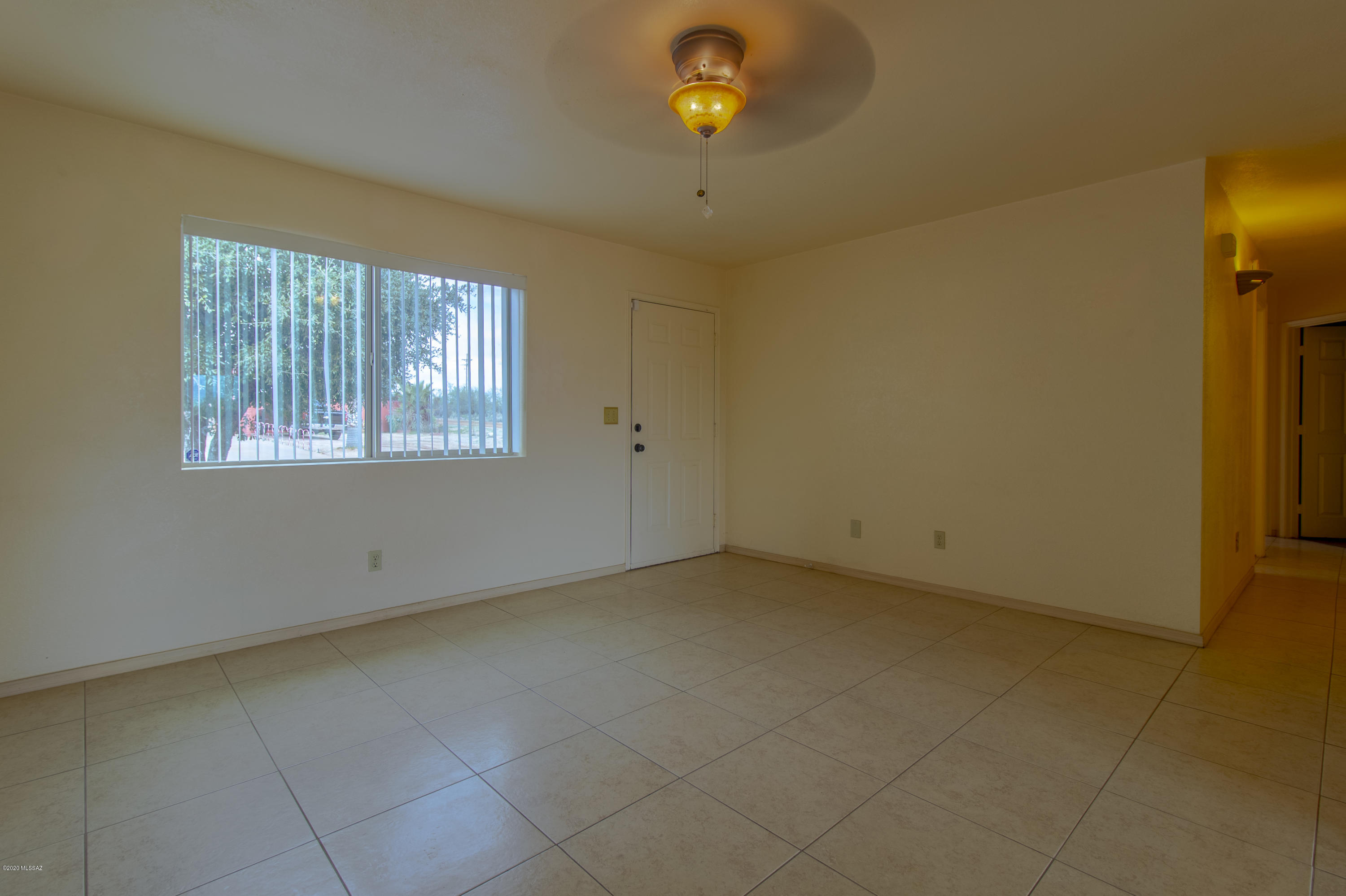 Twin Lakes (1-148) - Residential Lease
