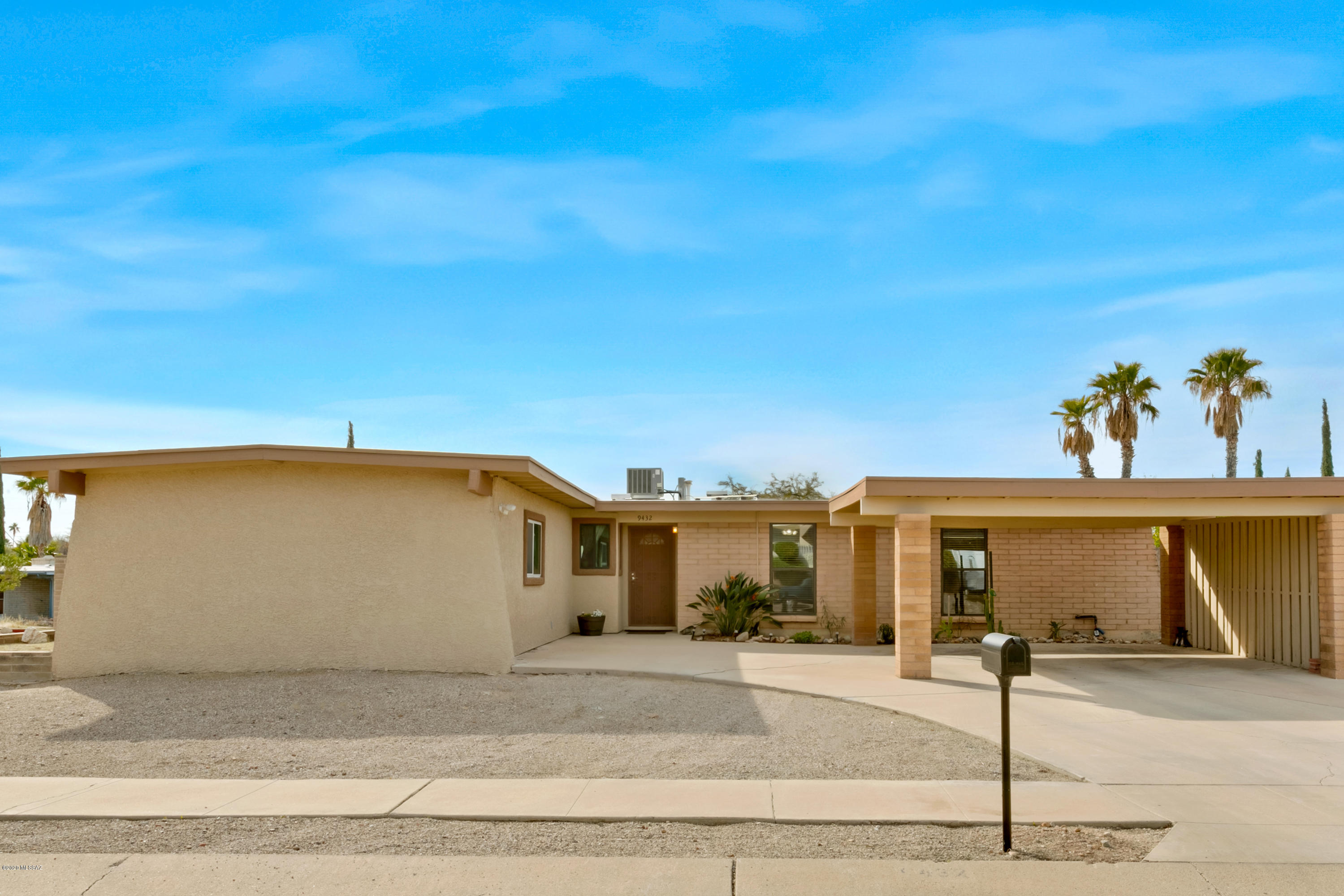 Updated move-in ready home tucked away in the Braewood Terrace neighborhood. 4 
bedroom 2 bath with a BONUS ROOM! This wonderful property is located on a high corner lot with mountain views. Fresh paint inside and out. Granite counter tops throughout. Stainless steal appliances. Great backyard with a gated pool and large covered patio. This turn key property is sure to not to disappoint.