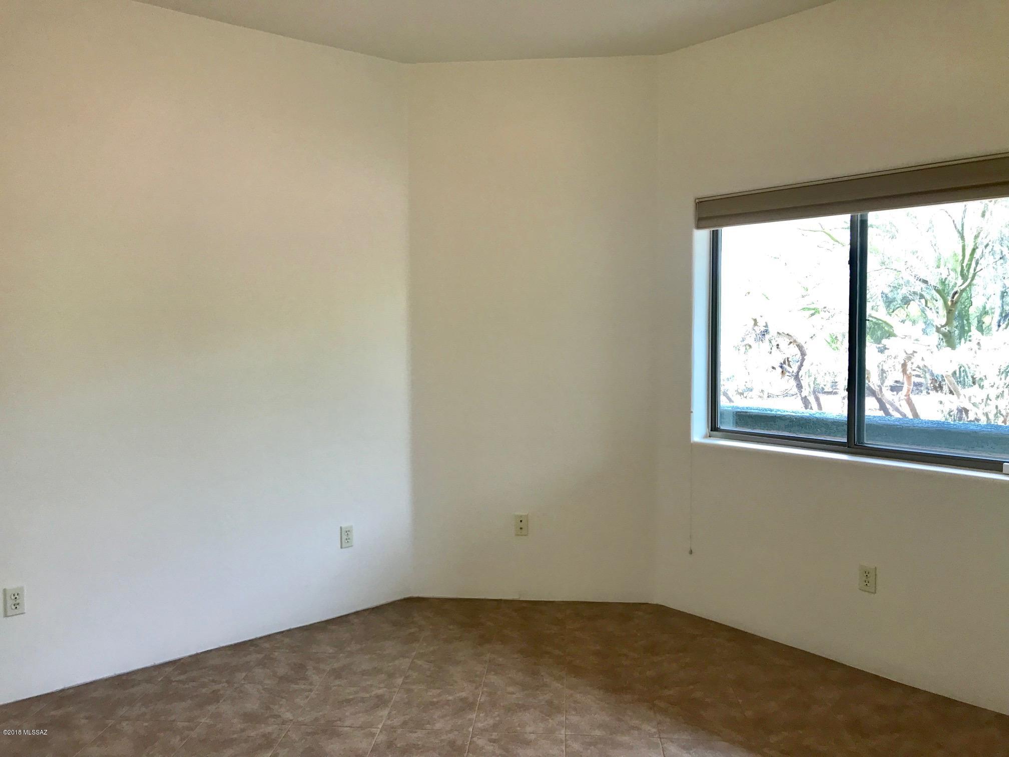 Kinney Village (1-112) - Residential