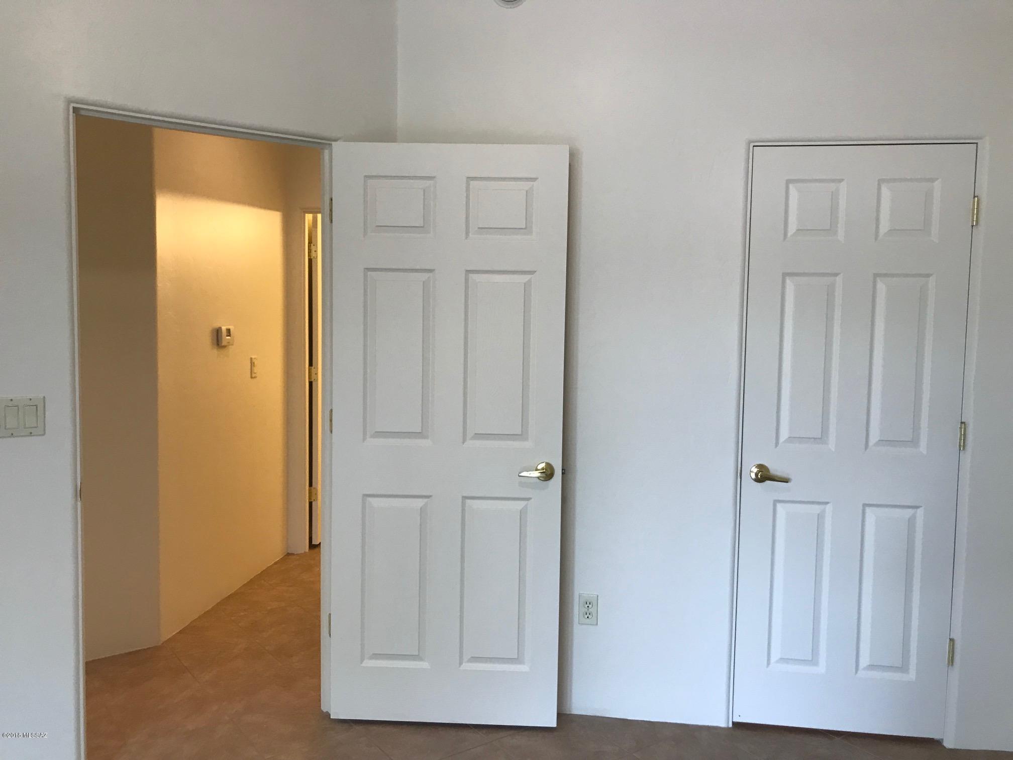Kinney Village (1-112) - Residential