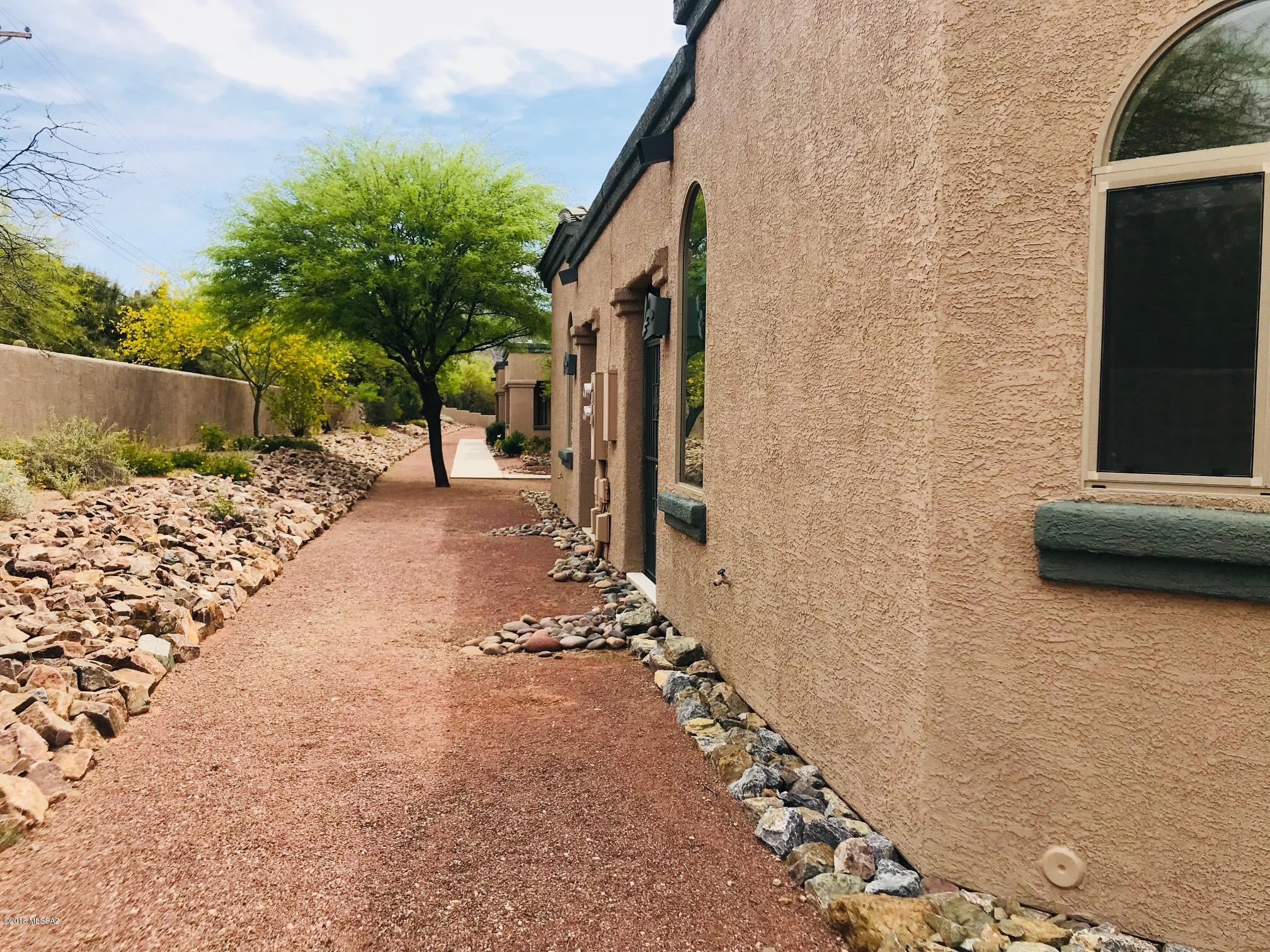 Kinney Village (1-112) - Residential
