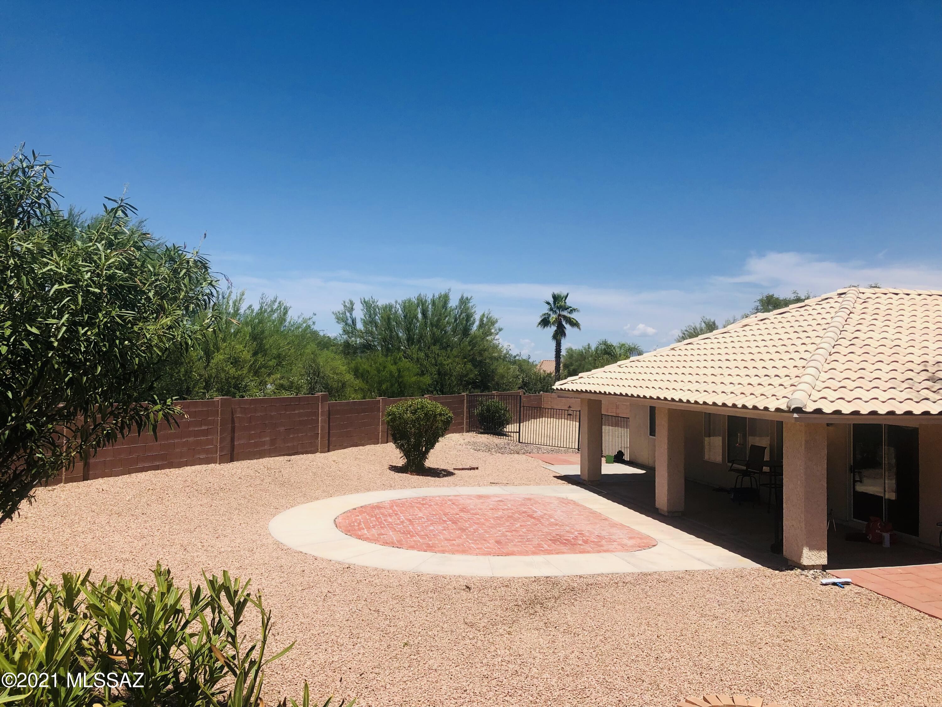 Colonias La Canada (83-219) - Residential