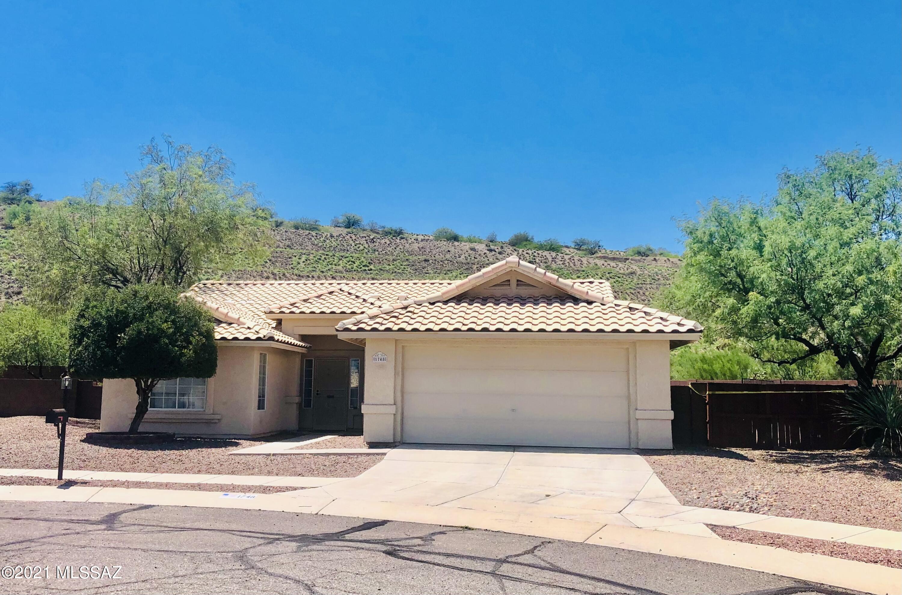 Colonias La Canada (83-219) - Residential