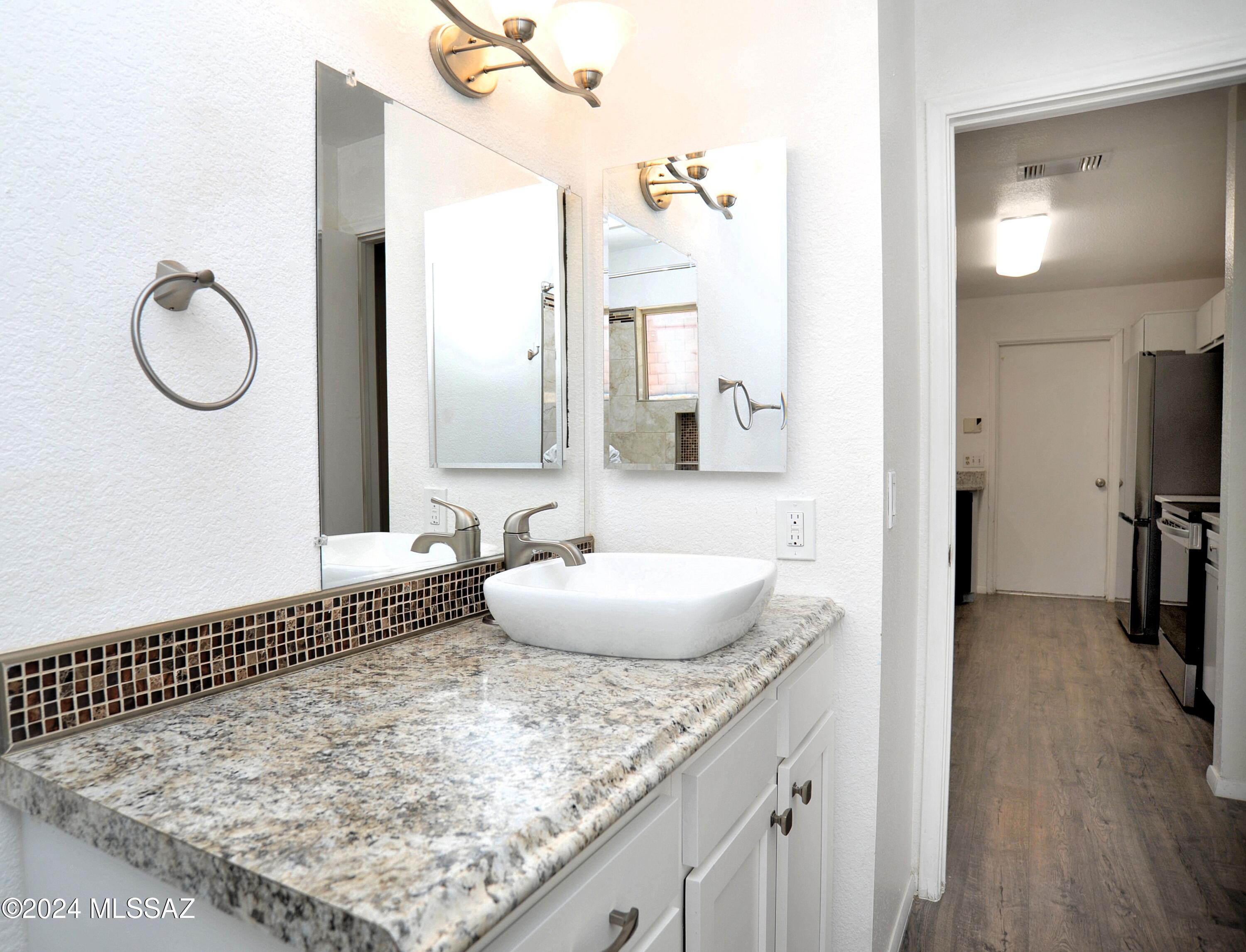 Macalester Park (1-142) - Residential