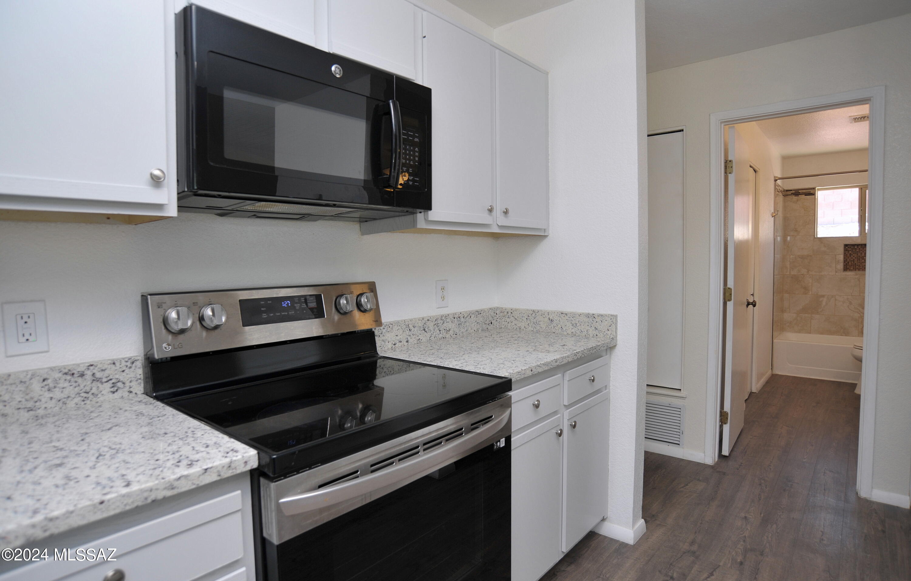 Macalester Park (1-142) - Residential