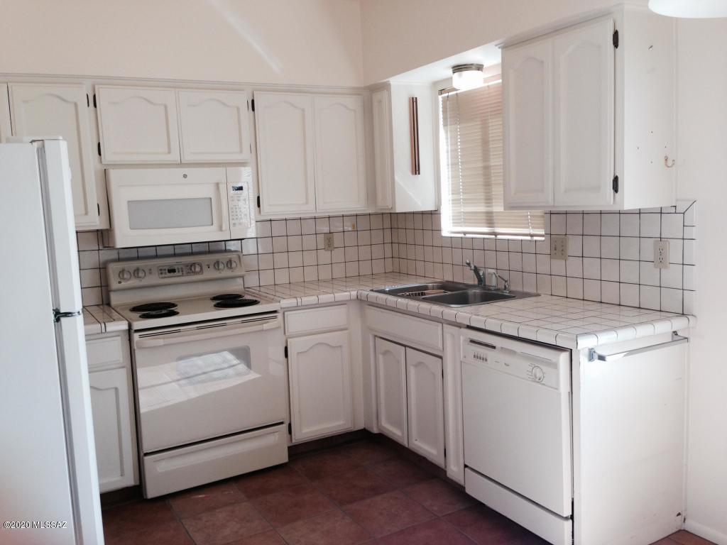 Samprese Estates (1-119) - Residential Lease