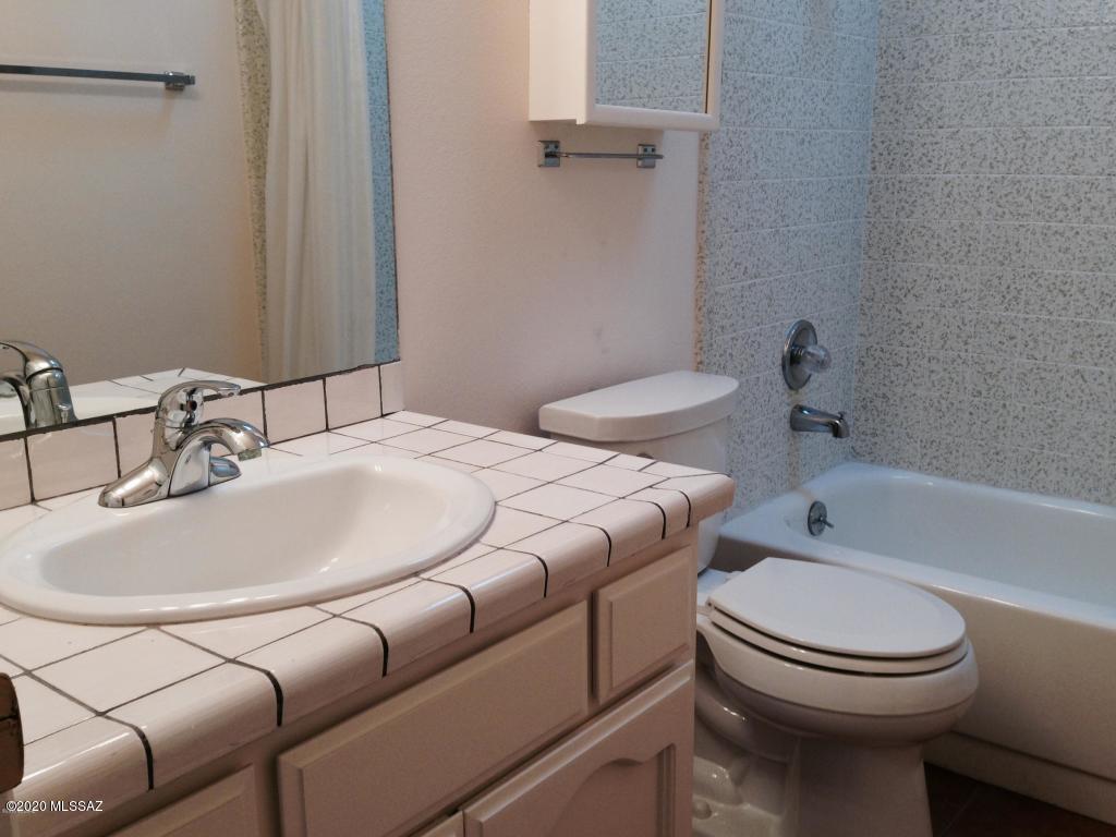 Samprese Estates (1-119) - Residential Lease