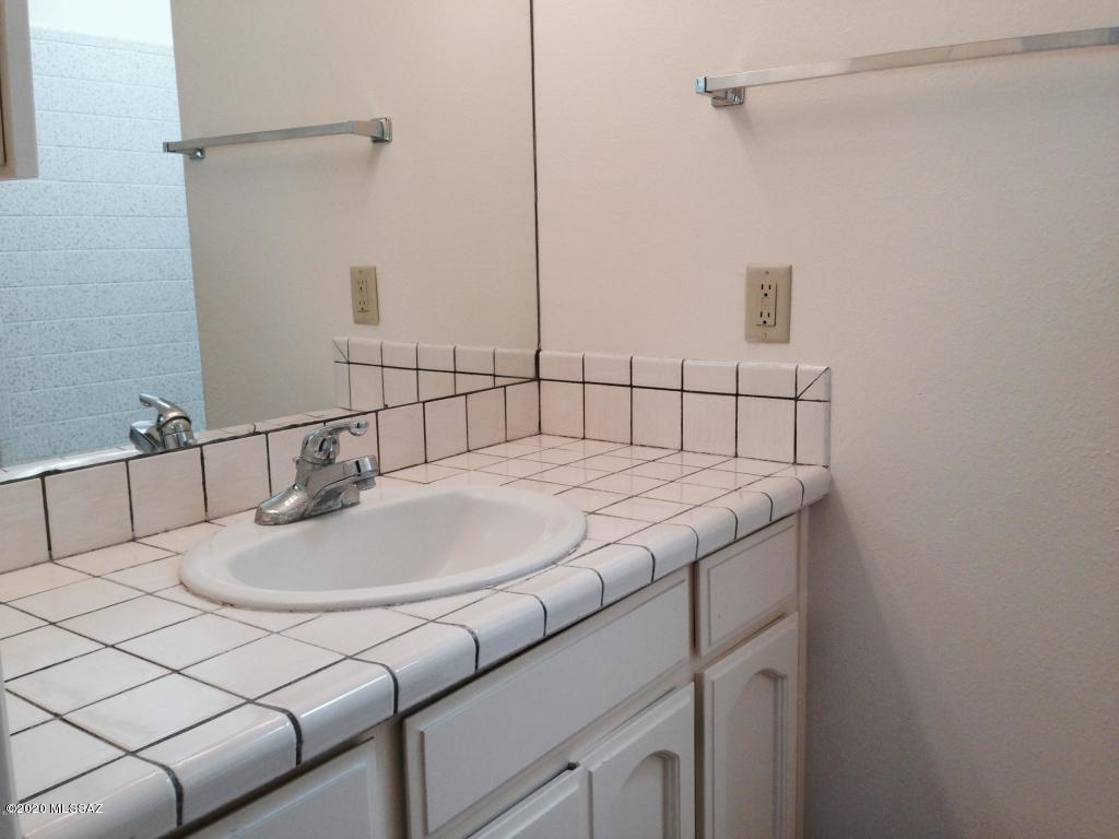 Samprese Estates (1-119) - Residential Lease