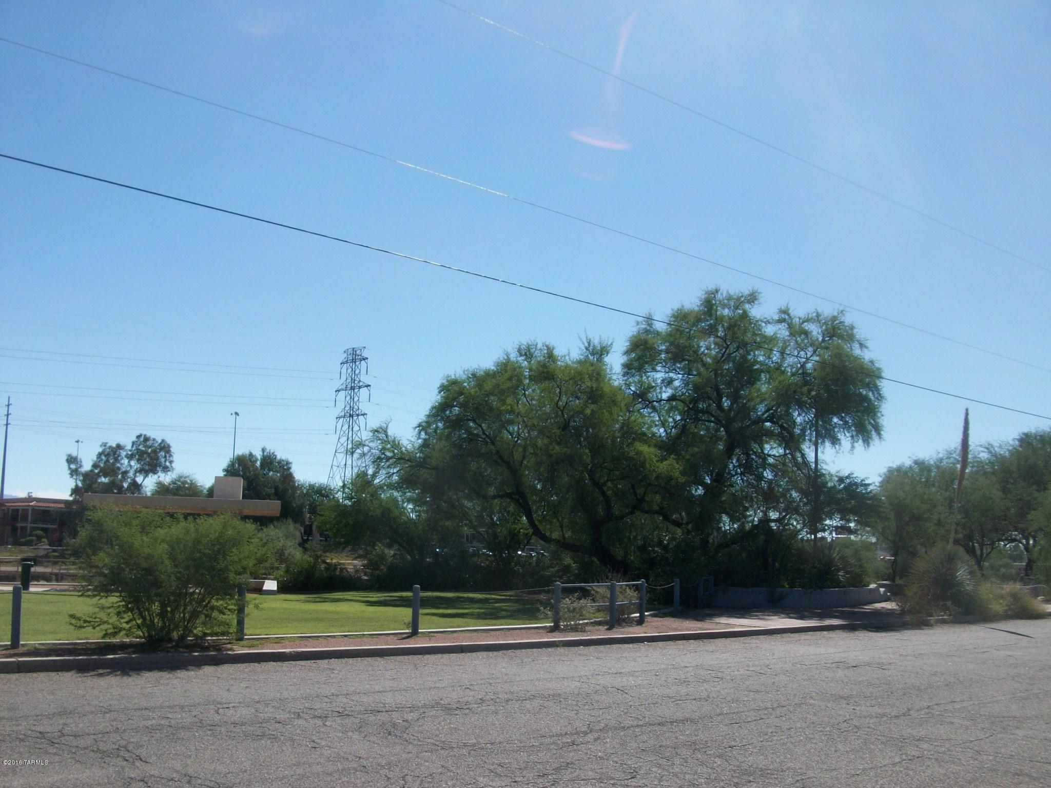 Riverside Park - Land