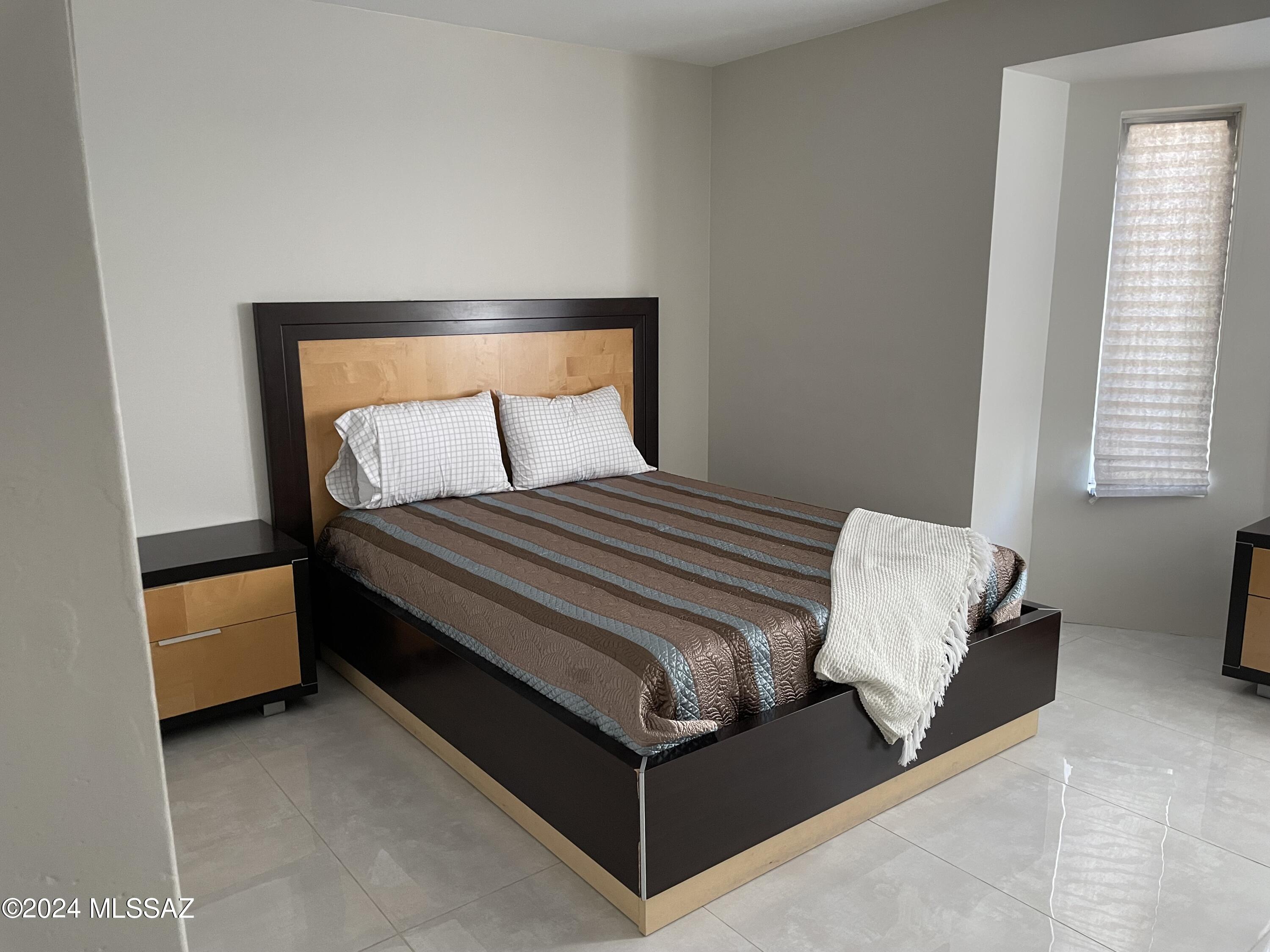 Las Palomitas - Residential