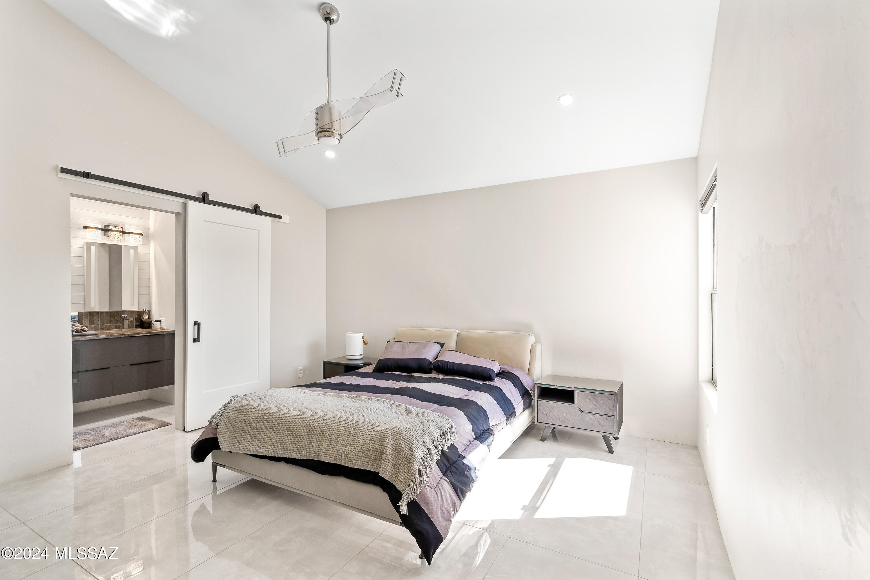 Las Palomitas - Residential