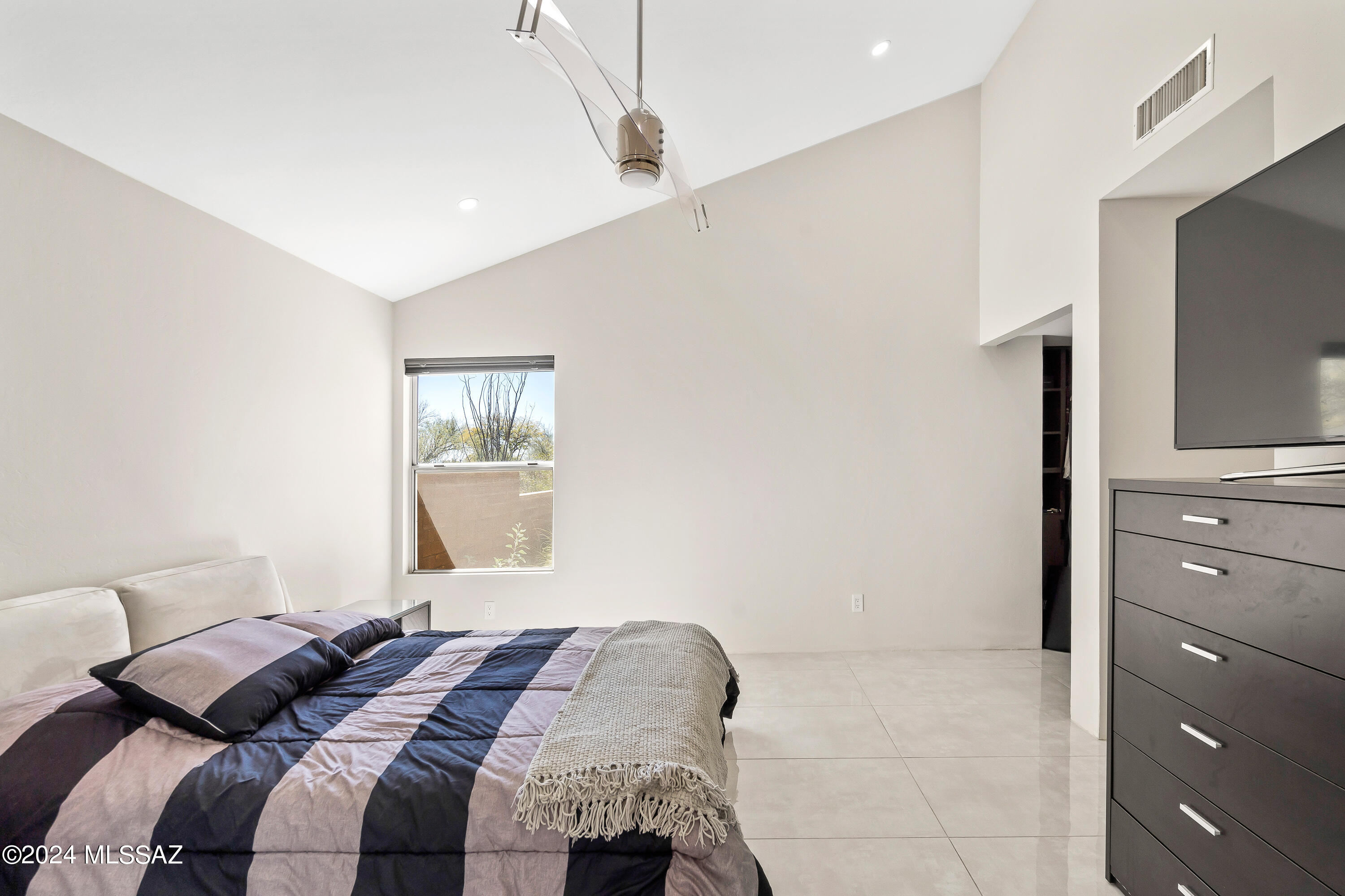 Las Palomitas - Residential