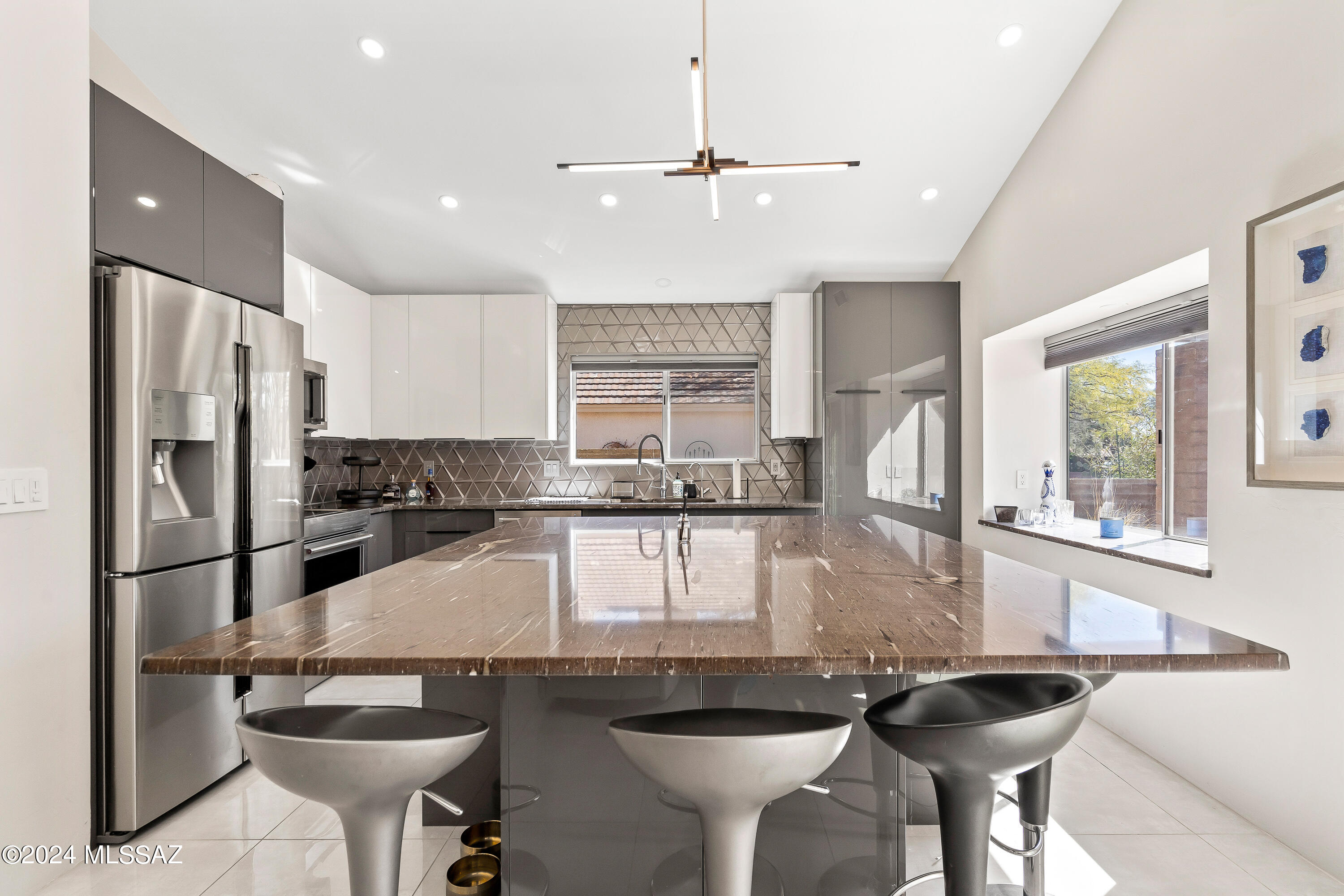 Las Palomitas - Residential