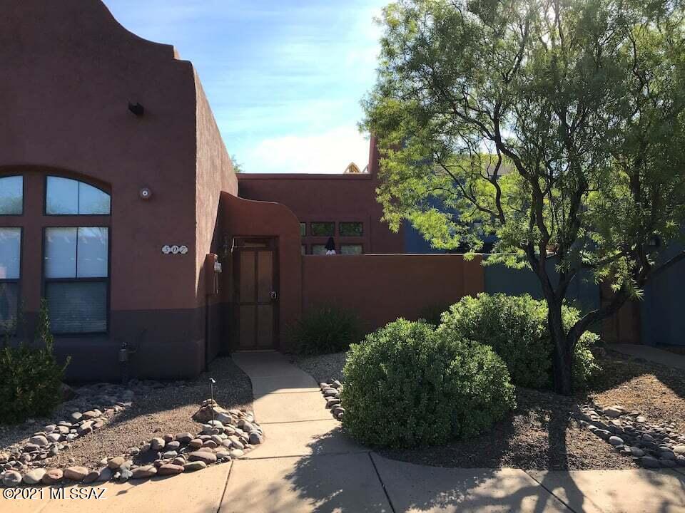 This is a beautifully furnished Embarcadero town home. Large courtyard with a lovely fountain and gas grill.   This unit is well located and less than a mile from the heart of Tubac with lots of shops and dining choices near by.  A  must see and move in ready.