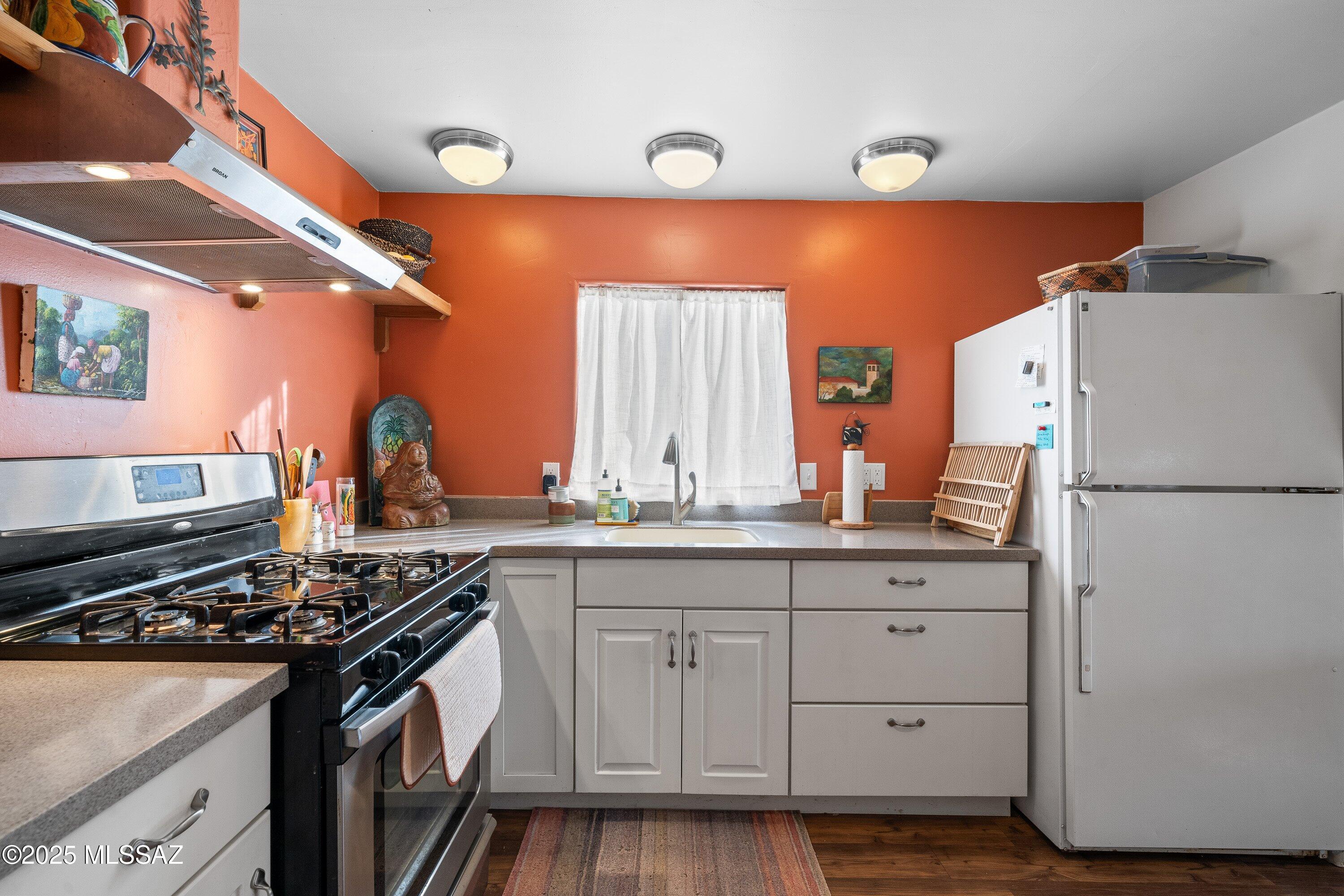Fairlawn Manor - Residential