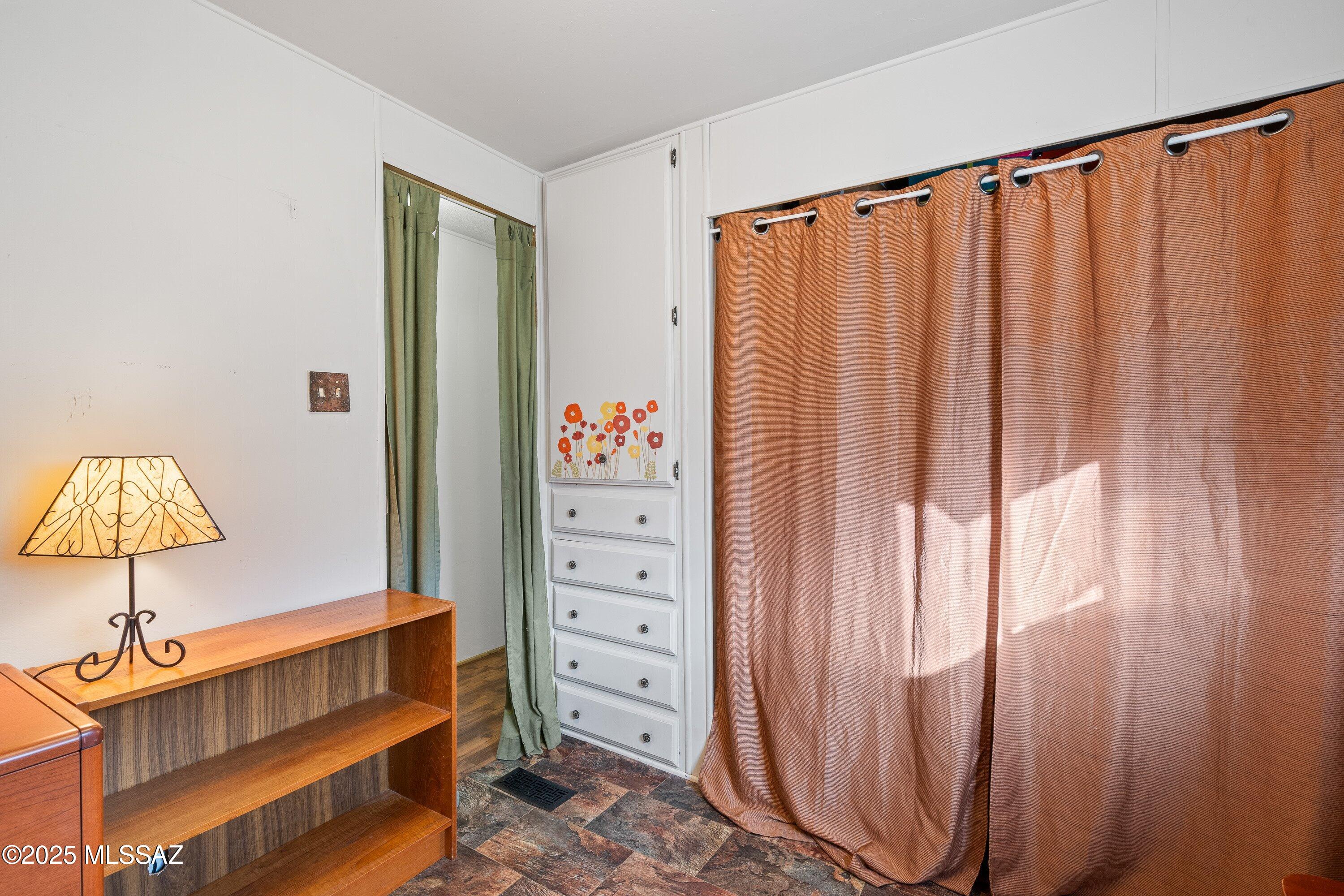 Fairlawn Manor - Residential
