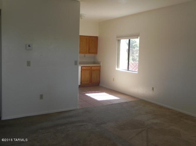 Lincoln Park - Residential Income