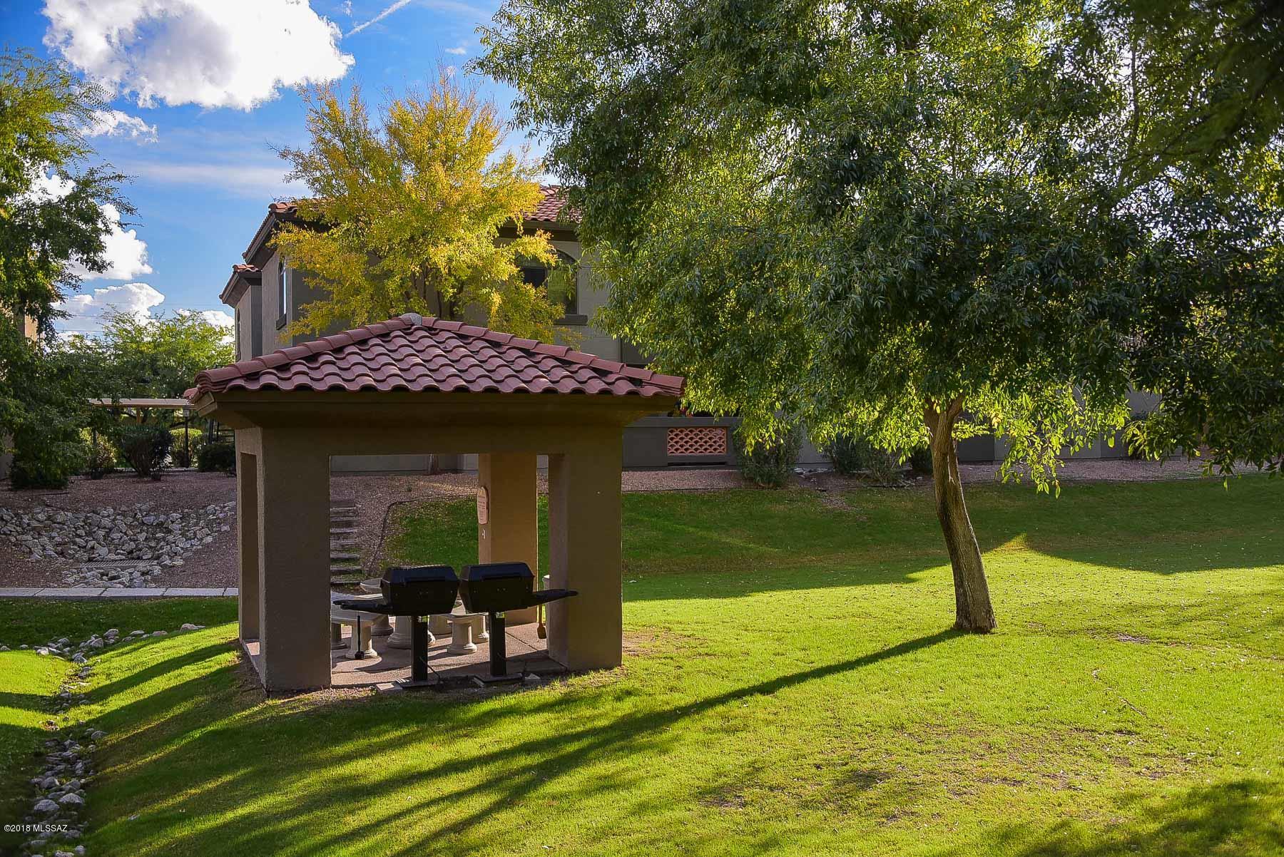 Veranda at Ventana Condominiums - Residential