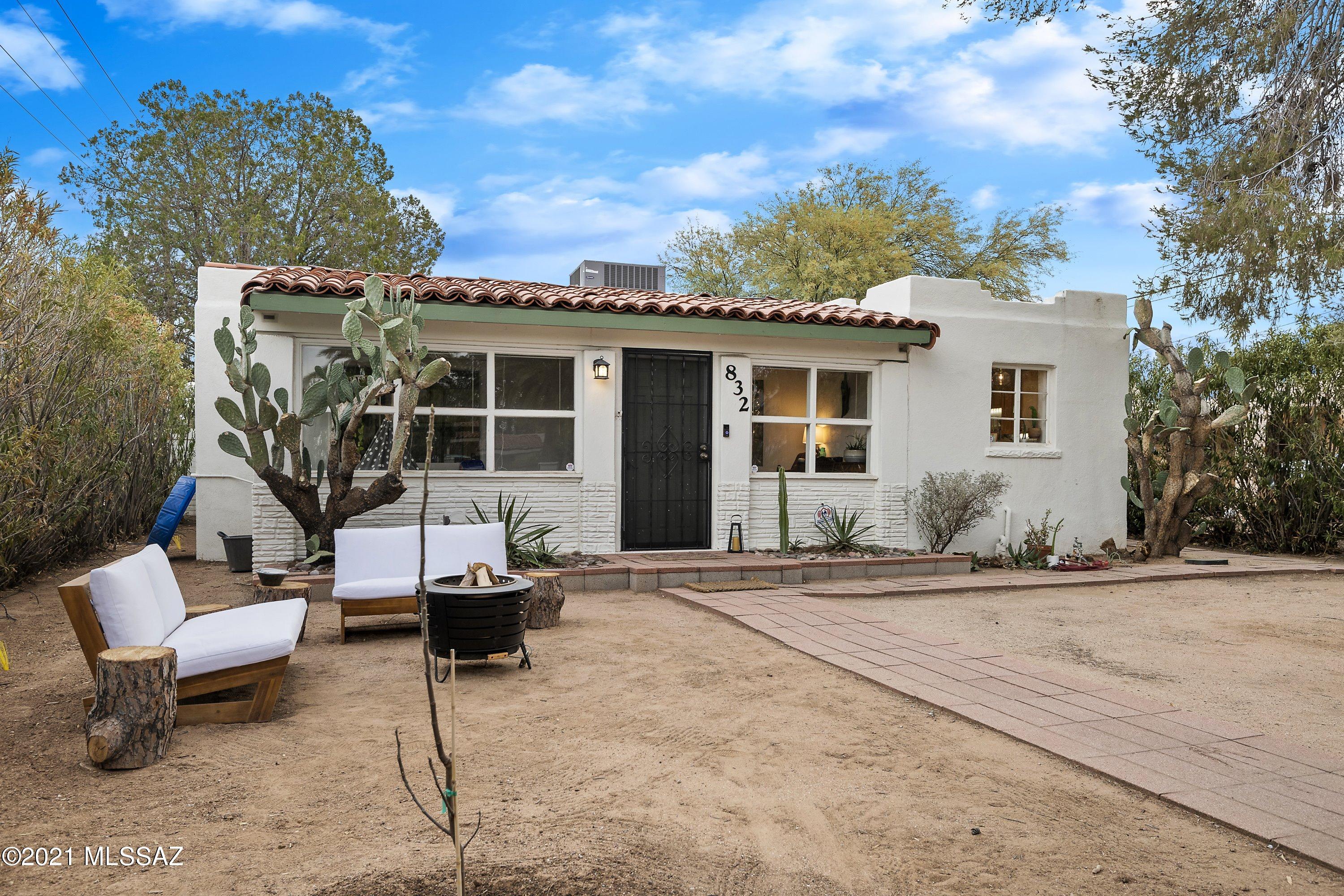Amazing 3 bed/2 bath move in ready Mission Spanish Revival midtown home. Located on a corner lot with no HOA, the charm of the home shows throughout - exposed beams, updated kitchen and baths, new water heater (2020) and HVAC (2018). Lots of storage, workshop and low care front & back yard. 
Close to 3rd Street bike path and only 10 min away from U of A! Priced to sell schedule your showing today.