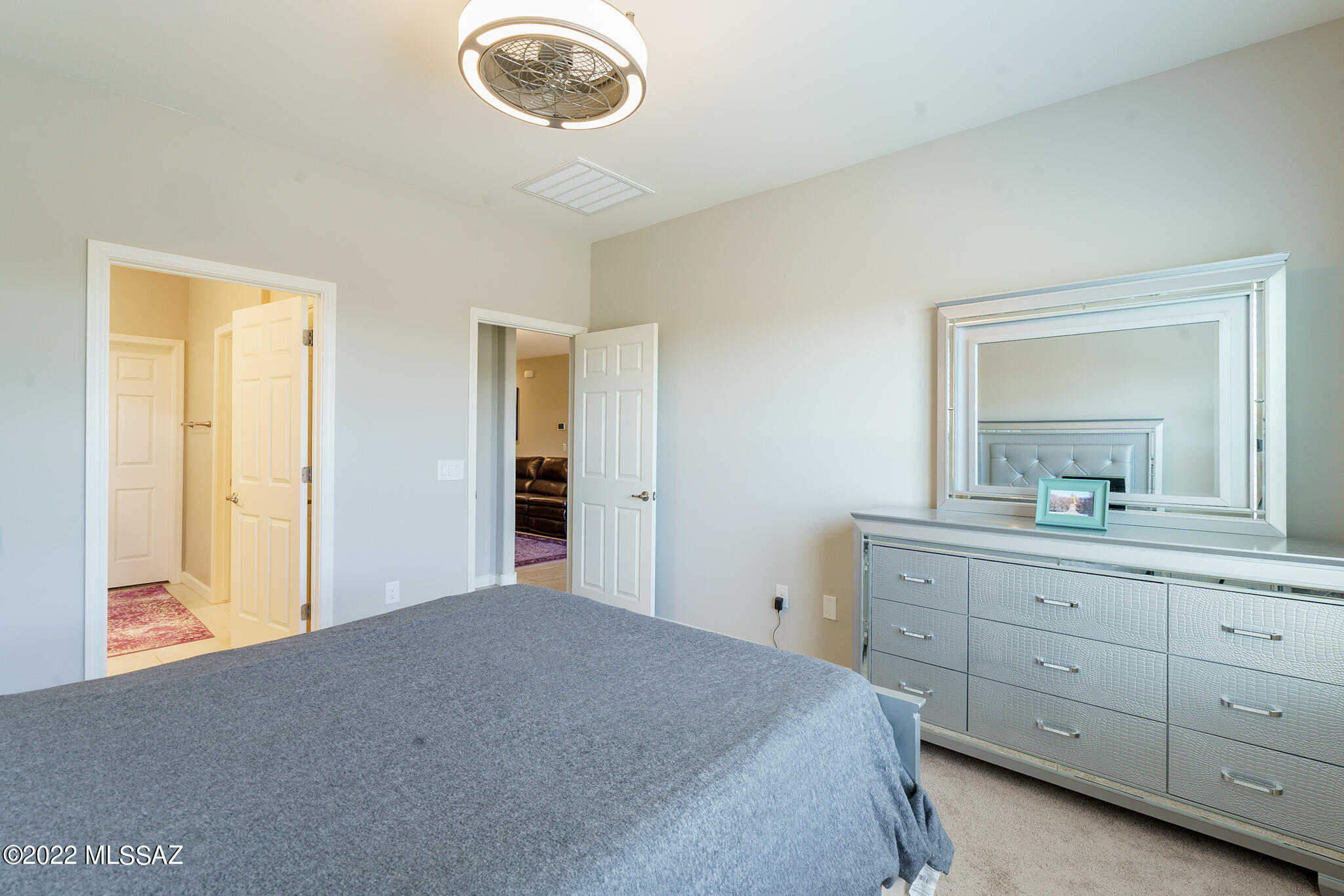 Vista Del Lago Norte SQ20140780198 - Residential