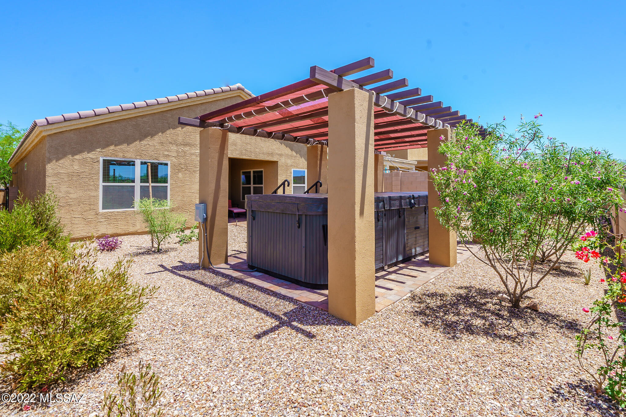 Vista Del Lago Norte SQ20140780198 - Residential