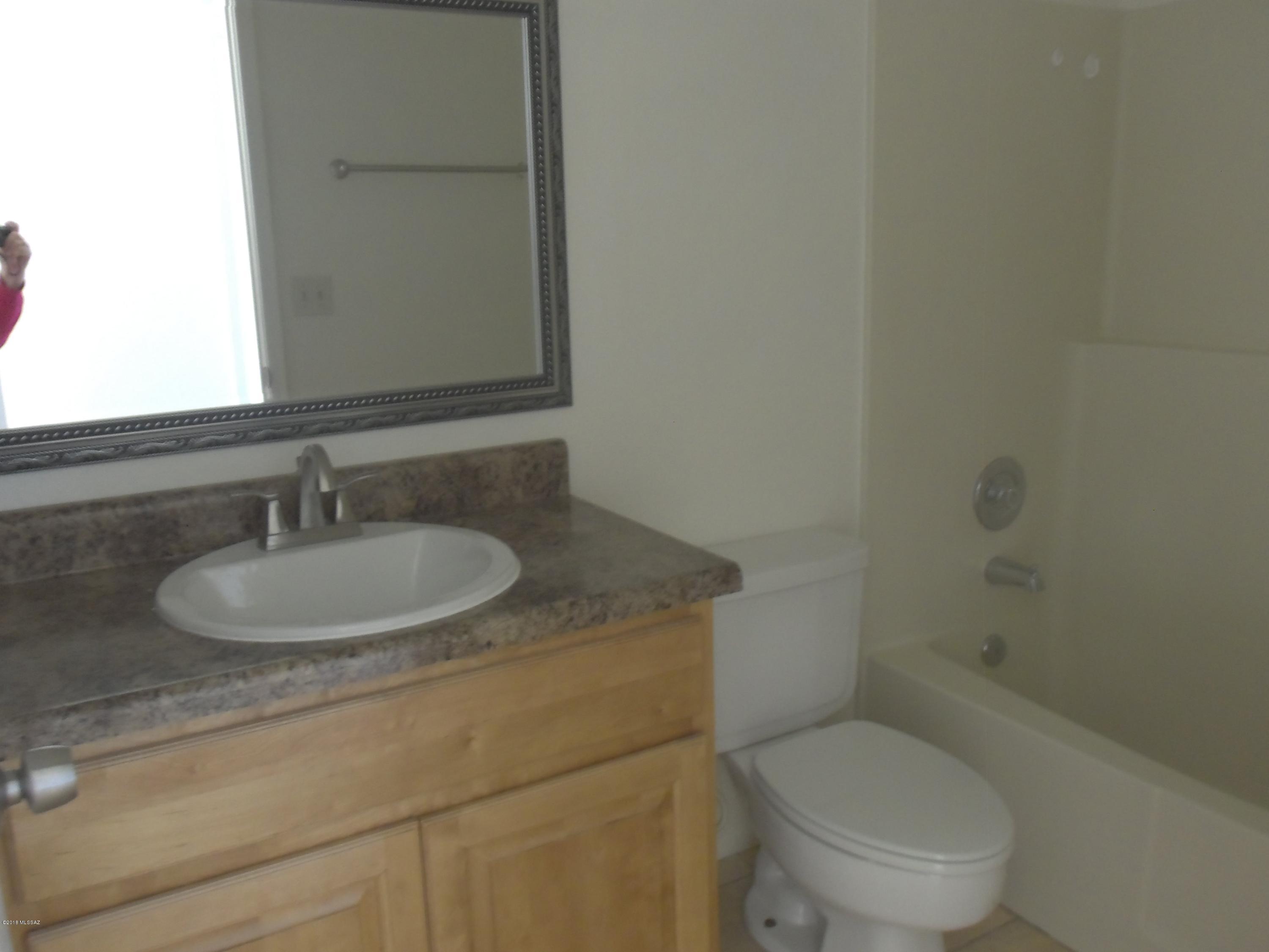 Mission West (1-370) - Residential
