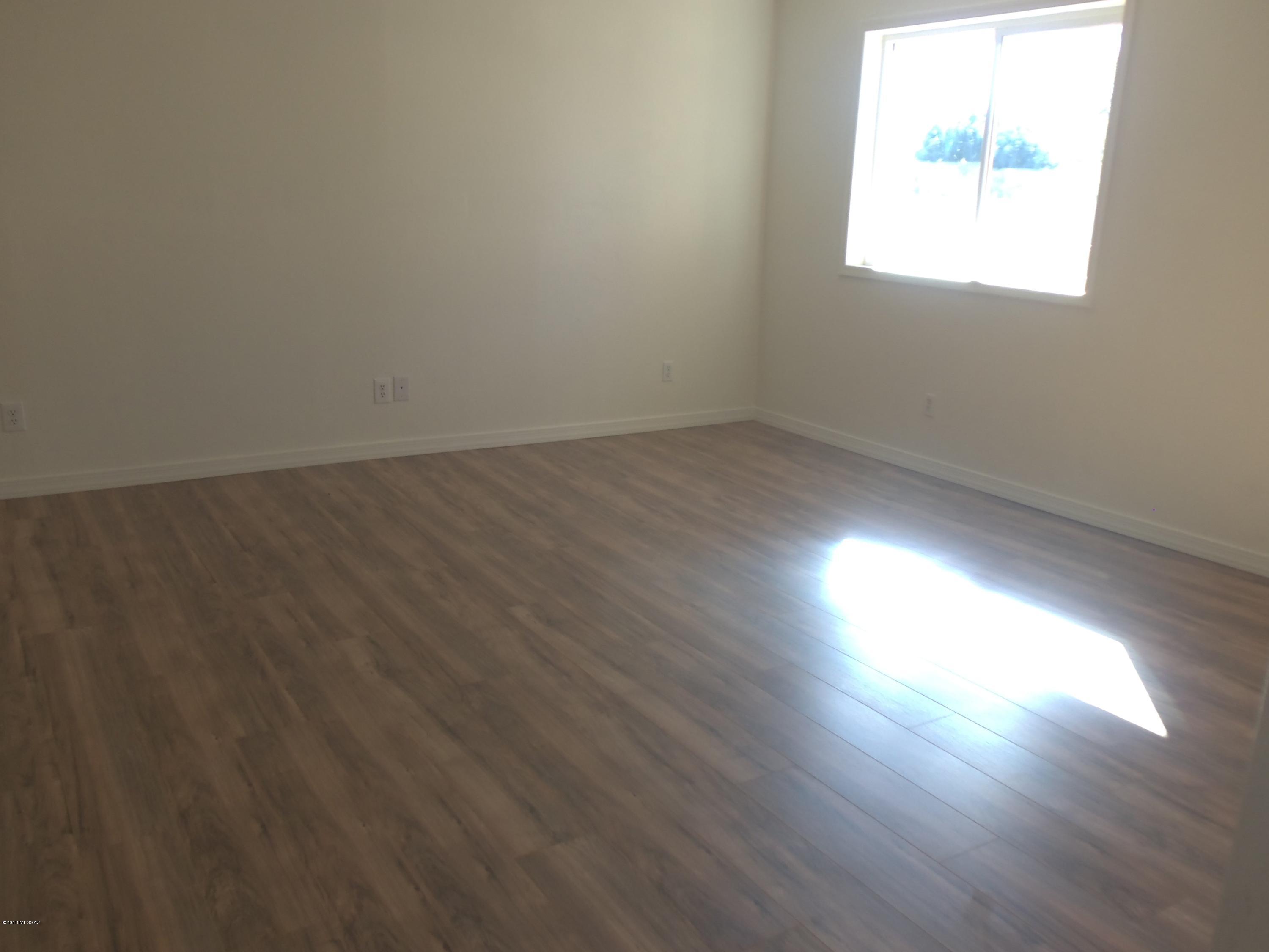 Mission West (1-370) - Residential