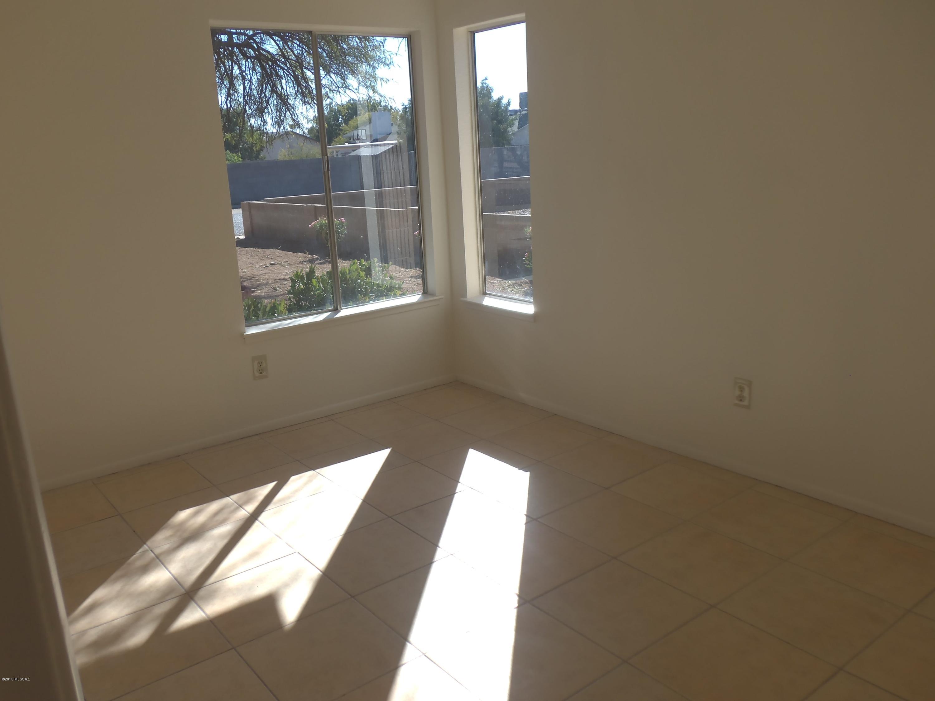 Mission West (1-370) - Residential