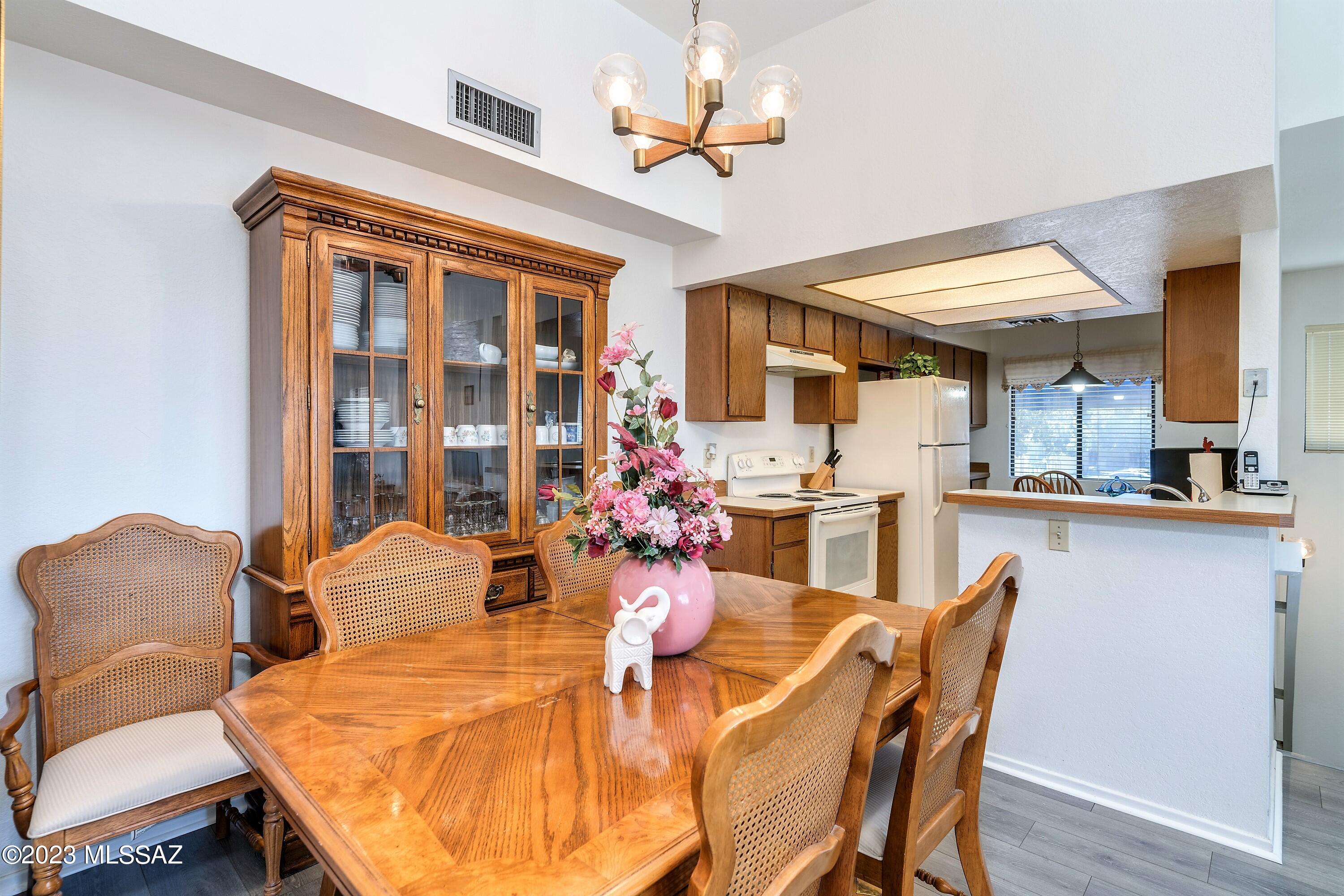 Summertree Condominiums (1-224) - Residential