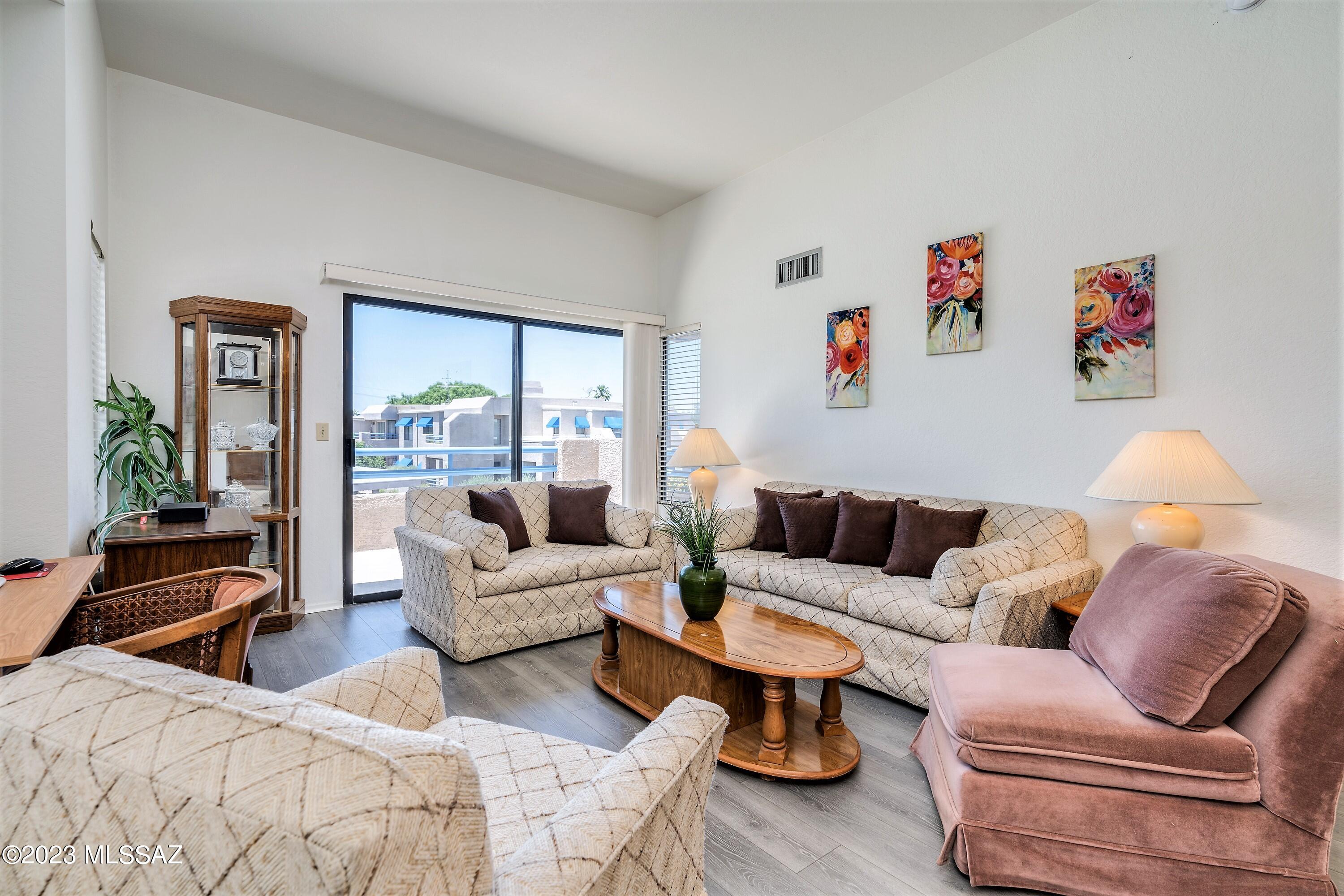 Summertree Condominiums (1-224) - Residential