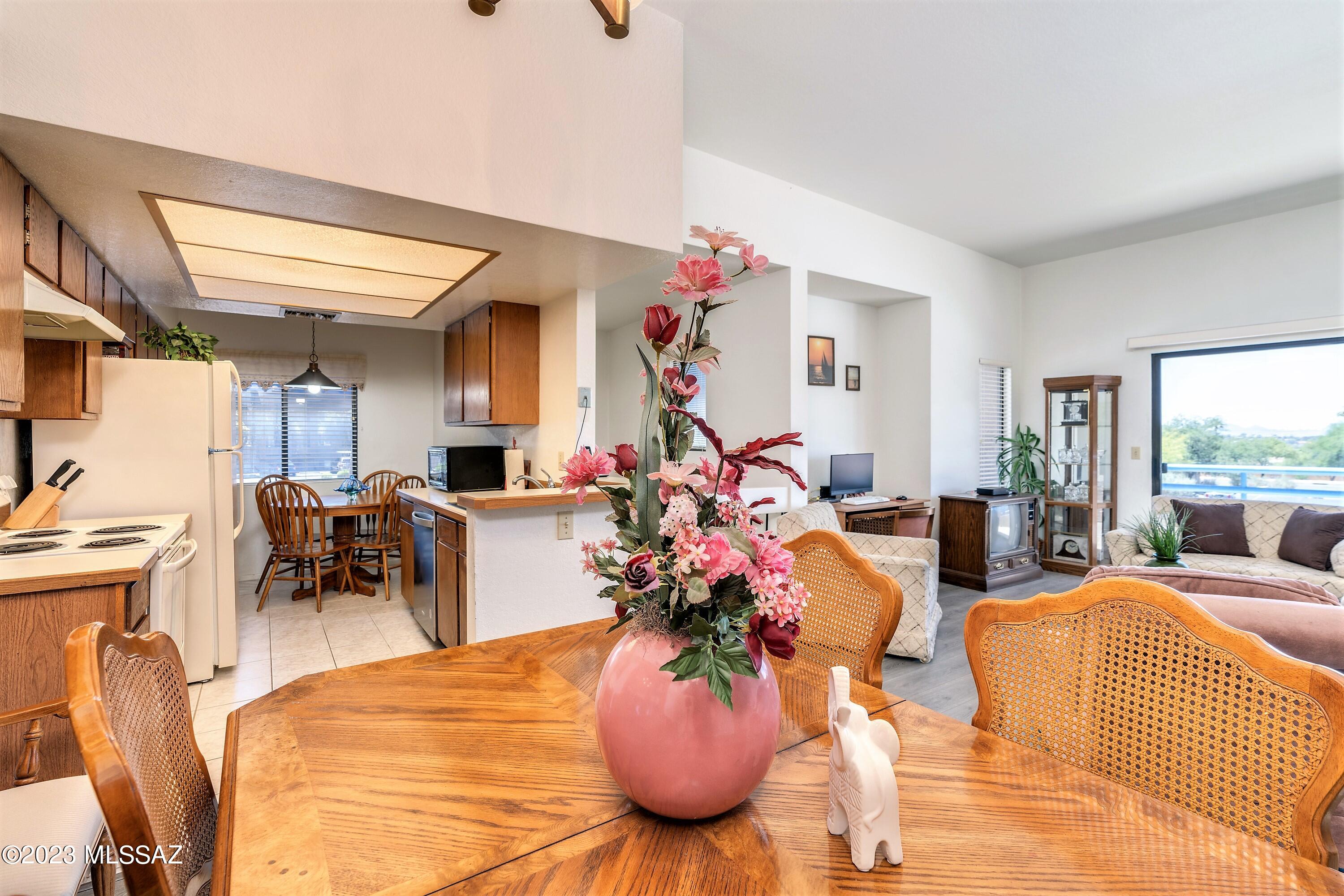 Summertree Condominiums (1-224) - Residential