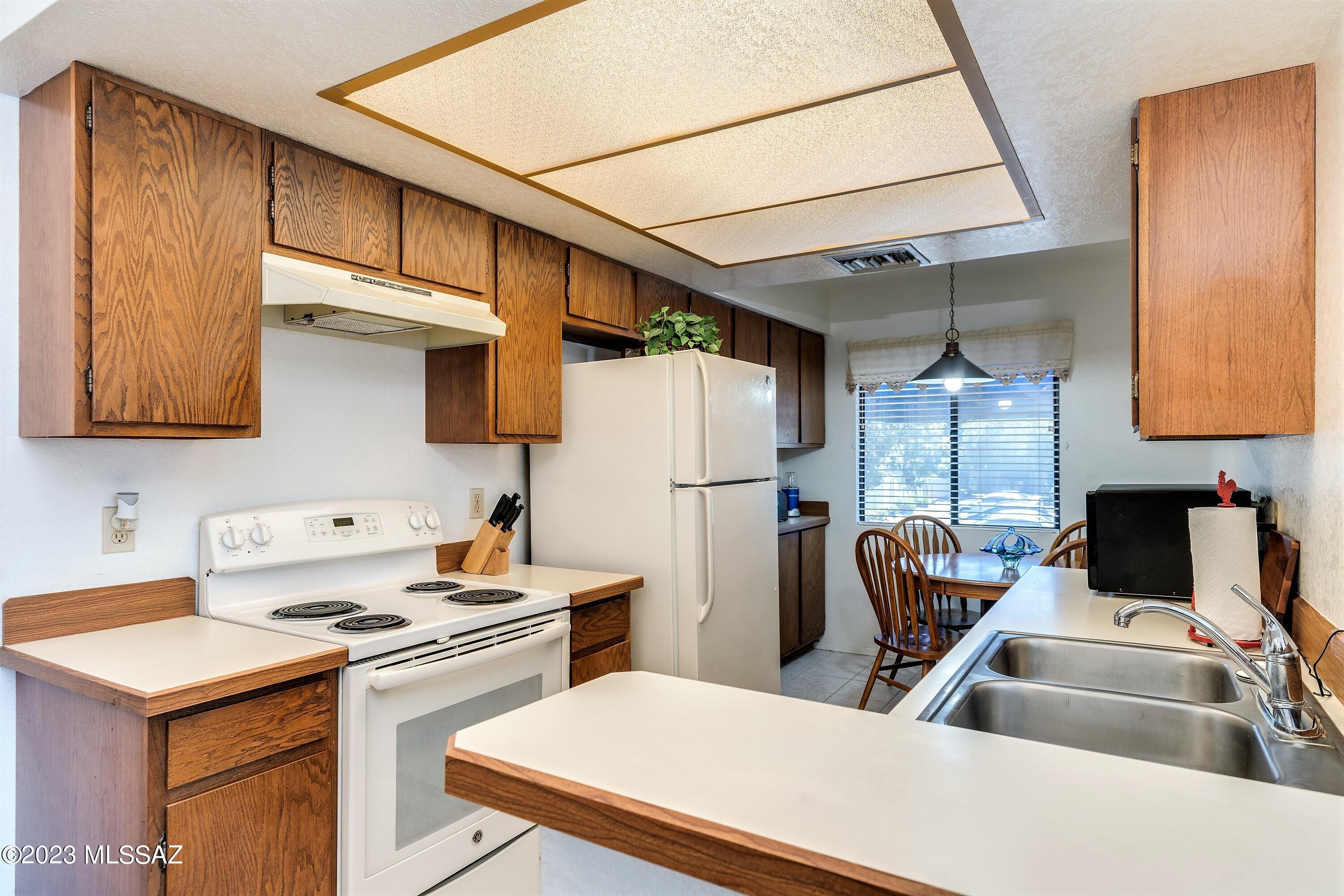 Summertree Condominiums (1-224) - Residential