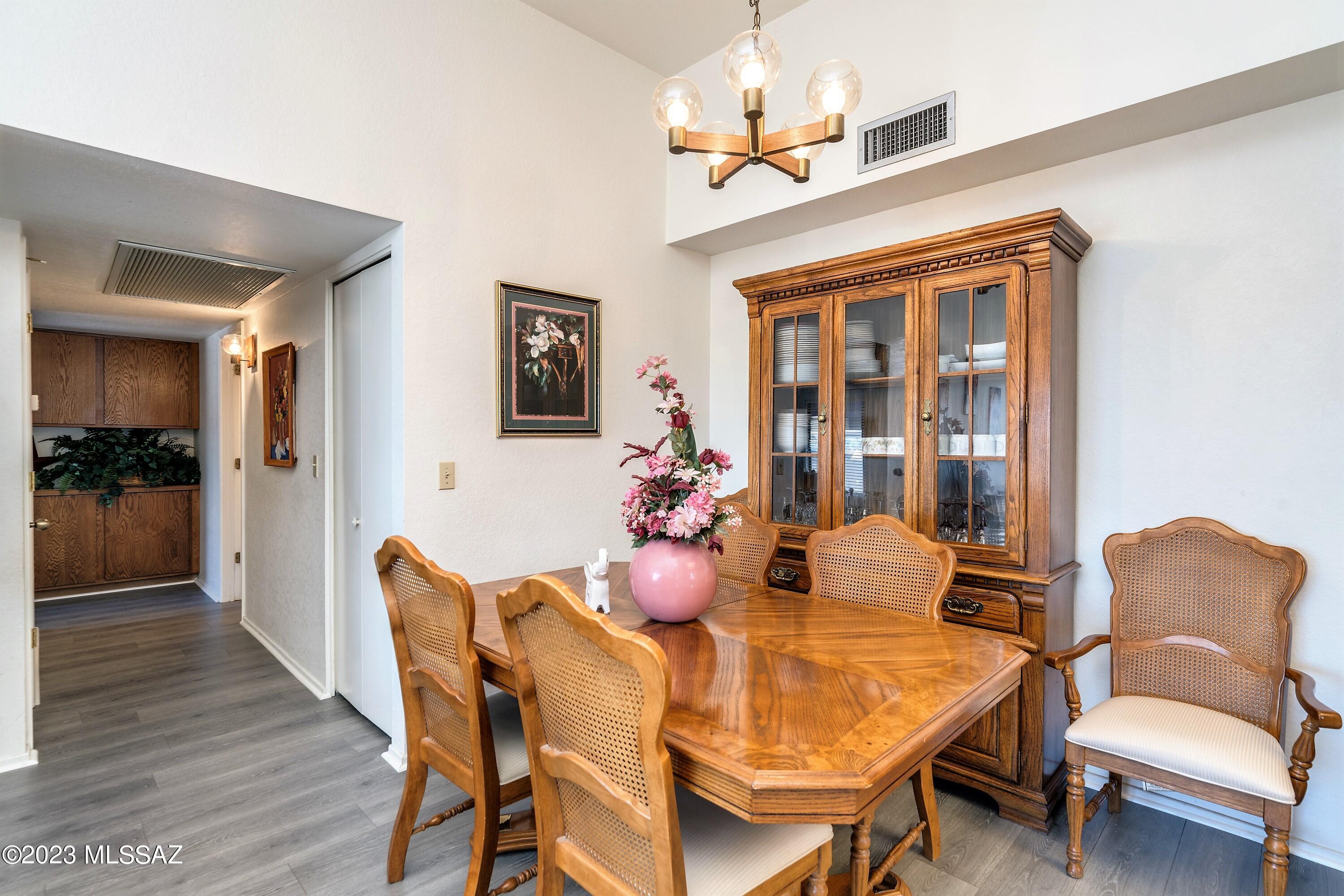 Summertree Condominiums (1-224) - Residential