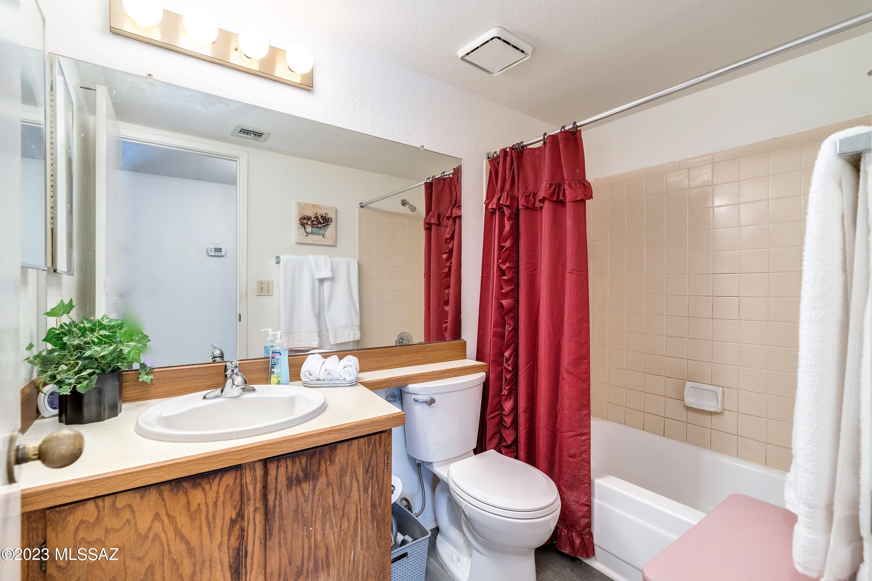 Summertree Condominiums (1-224) - Residential