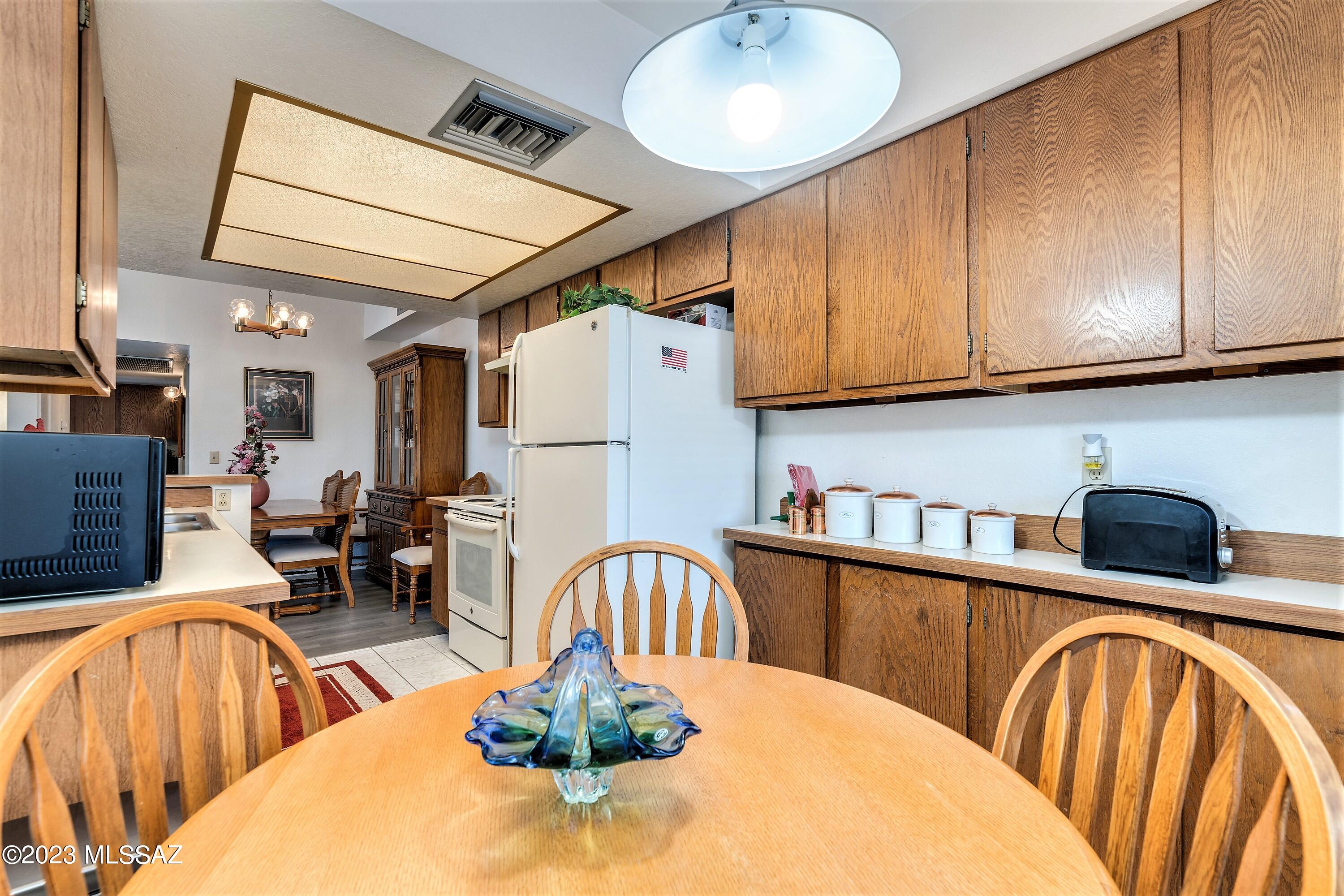 Summertree Condominiums (1-224) - Residential