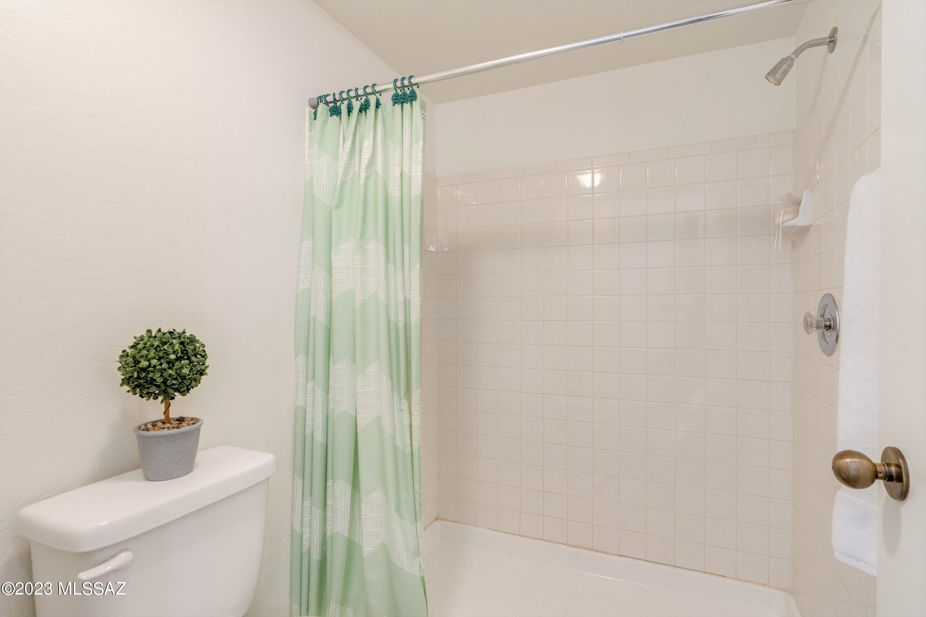 Summertree Condominiums (1-224) - Residential
