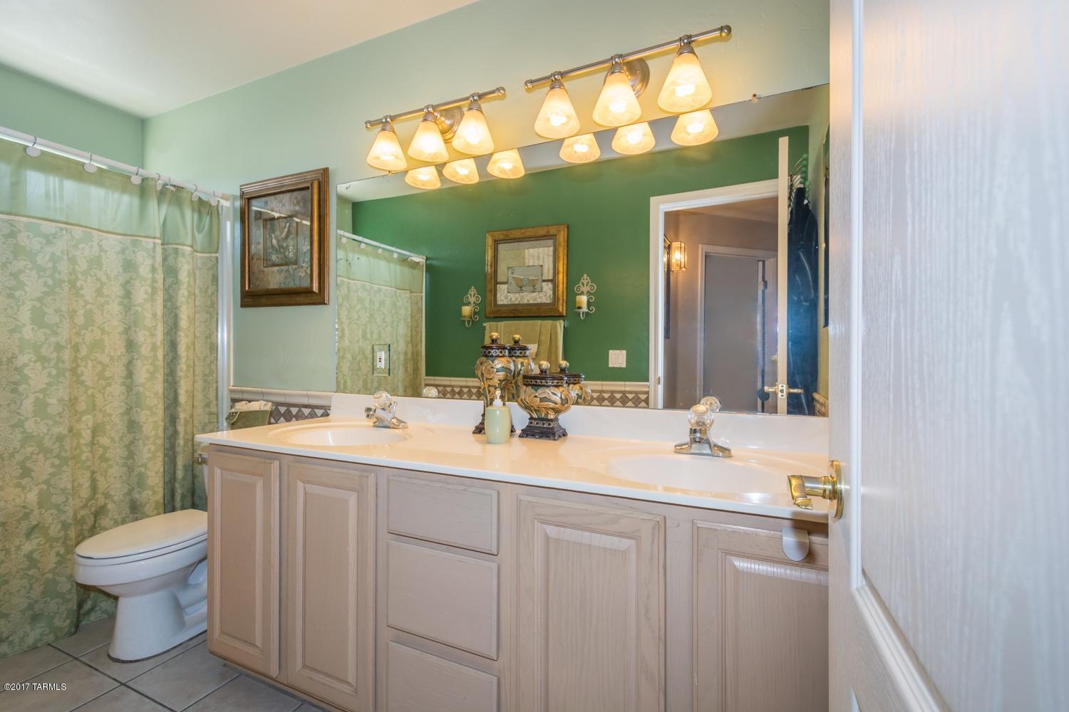 Thornydale Terrace(1-104) - Residential